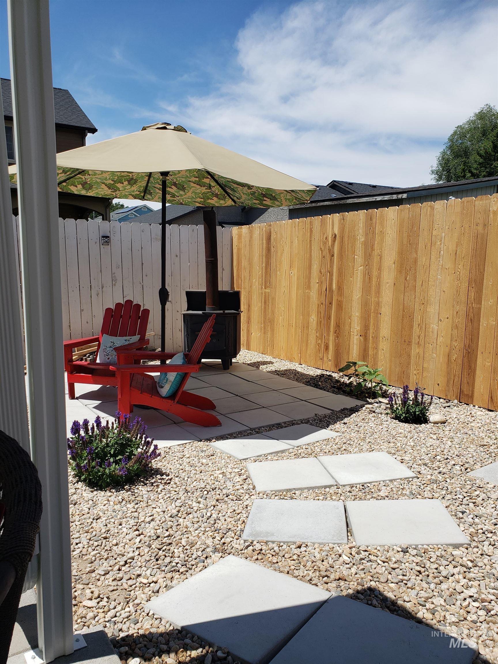 827 Mason Loop, Nampa, Idaho 83686, 3 Bedrooms, 2 Bathrooms, Residential For Sale, Price $350,000,MLS 98972960