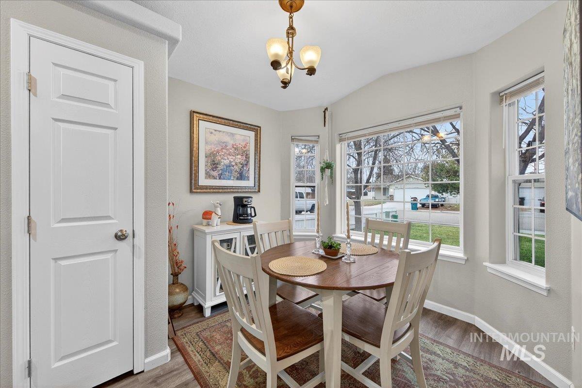 827 Mason Loop, Nampa, Idaho 83686, 3 Bedrooms, 2 Bathrooms, Residential For Sale, Price $350,000,MLS 98972960