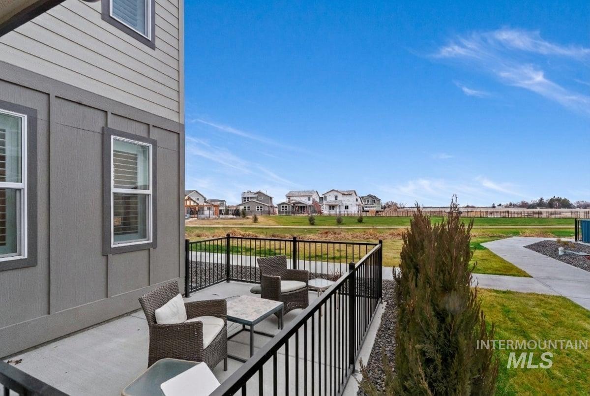 203 S Koyukuk Ln, Star, Idaho 83669, 4 Bedrooms, 3 Bathrooms, Residential For Sale, Price $450,000,MLS 98972961