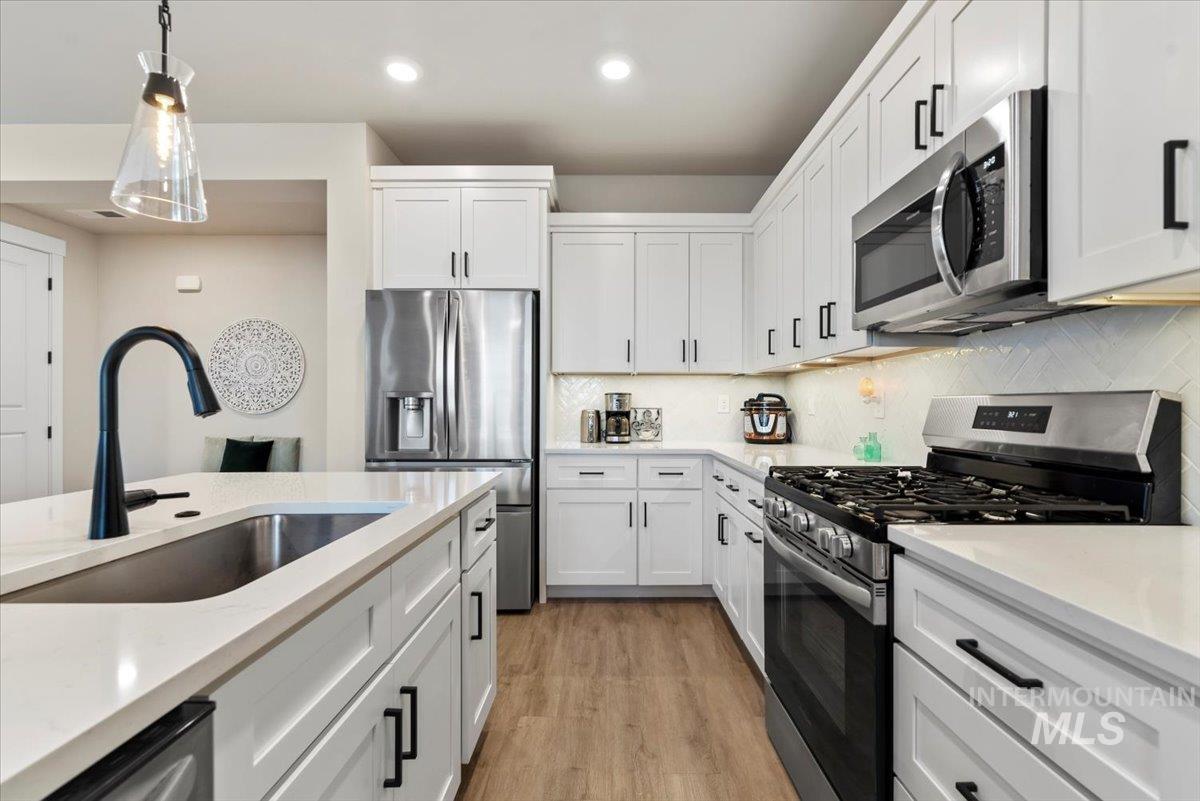 203 S Koyukuk Ln, Star, Idaho 83669, 4 Bedrooms, 3 Bathrooms, Residential For Sale, Price $450,000,MLS 98972961