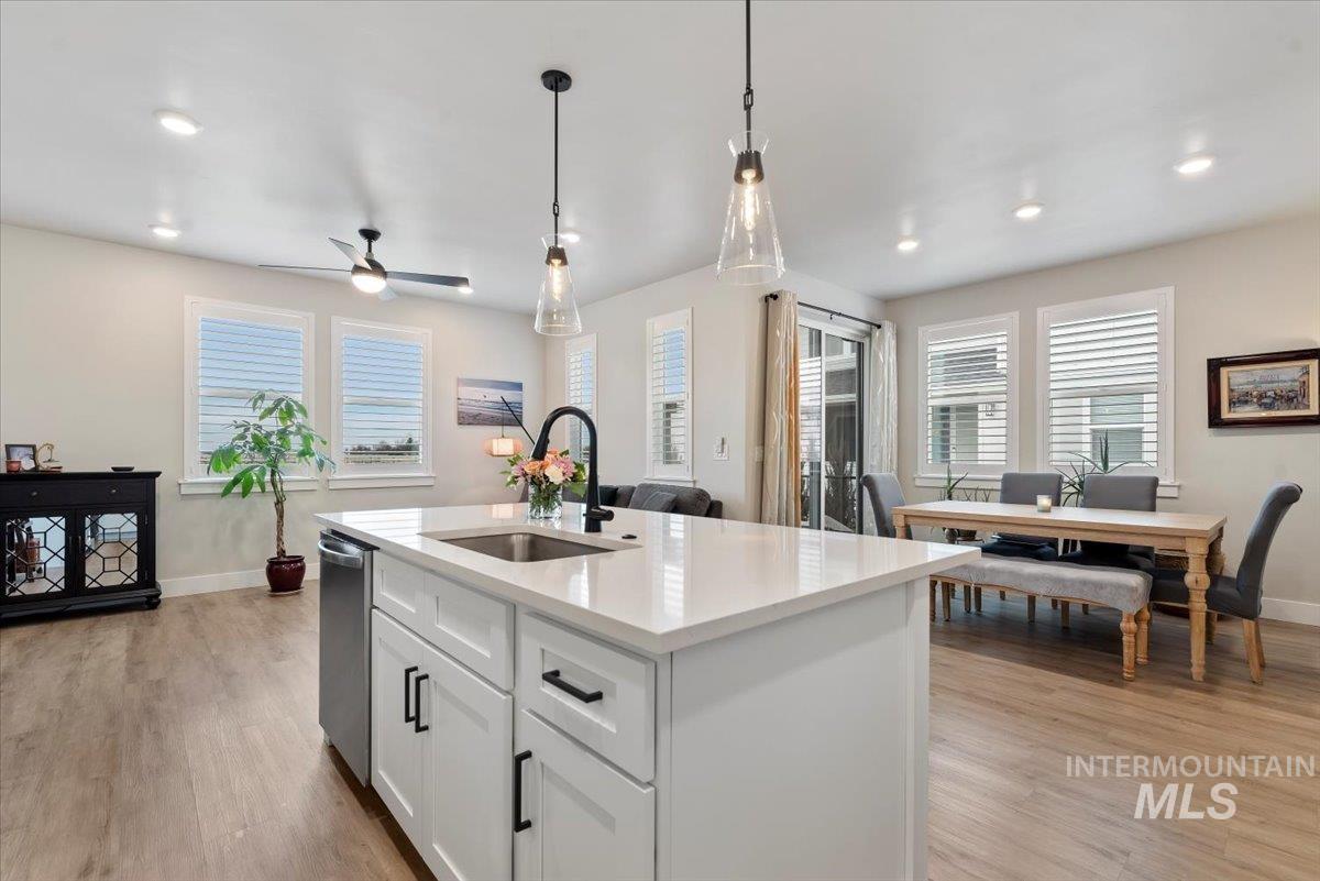 203 S Koyukuk Ln, Star, Idaho 83669, 4 Bedrooms, 3 Bathrooms, Residential For Sale, Price $450,000,MLS 98972961