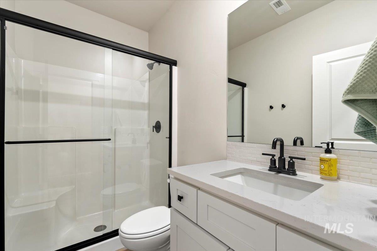 203 S Koyukuk Ln, Star, Idaho 83669, 4 Bedrooms, 3 Bathrooms, Residential For Sale, Price $450,000,MLS 98972961