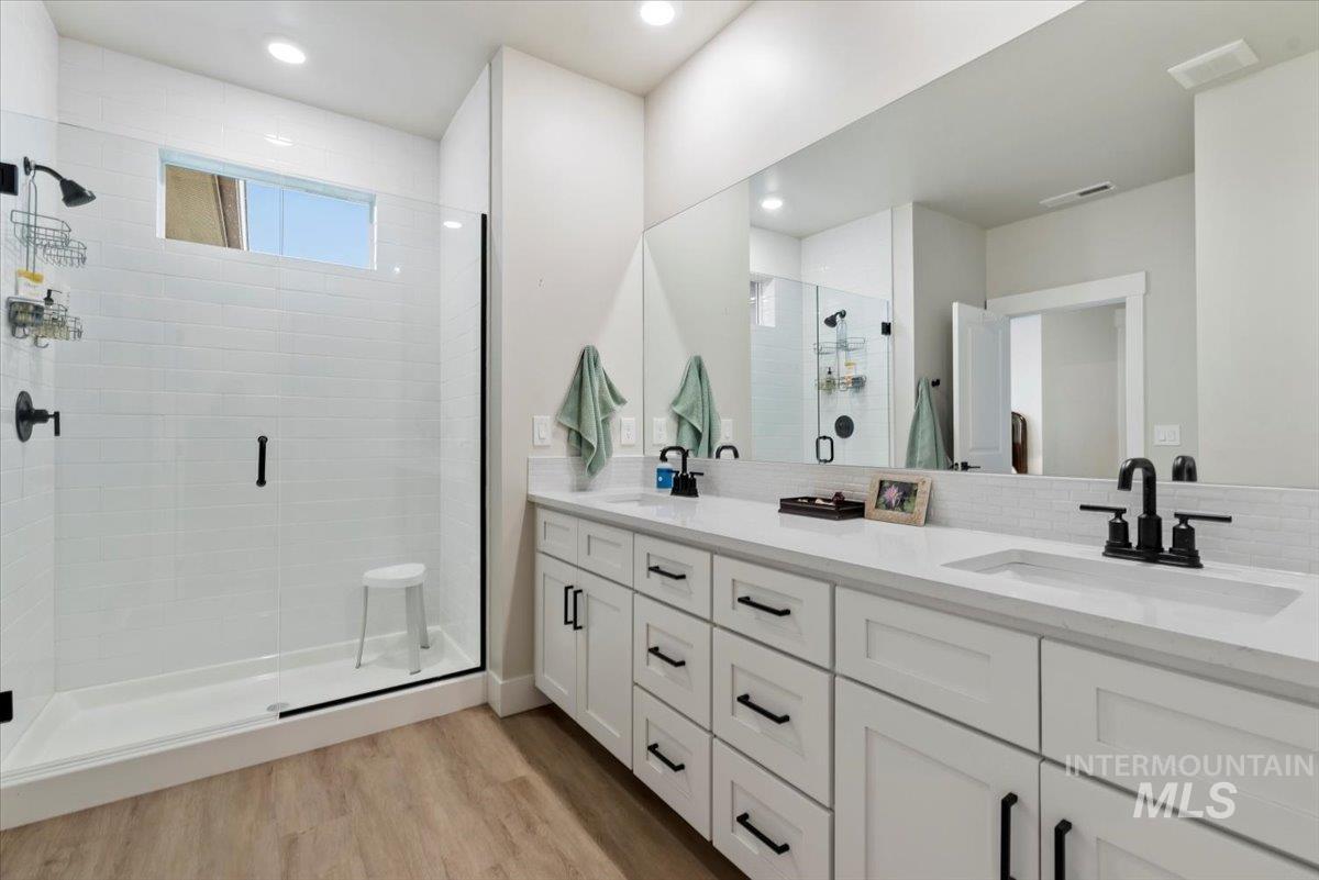 203 S Koyukuk Ln, Star, Idaho 83669, 4 Bedrooms, 3 Bathrooms, Residential For Sale, Price $450,000,MLS 98972961