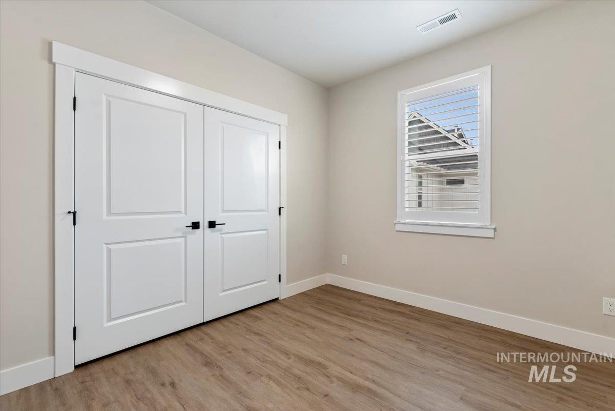 203 S Koyukuk Ln, Star, Idaho 83669, 4 Bedrooms, 3 Bathrooms, Residential For Sale, Price $450,000,MLS 98972961