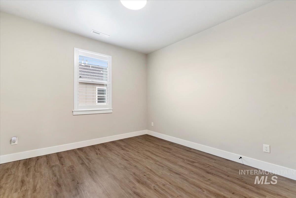 203 S Koyukuk Ln, Star, Idaho 83669, 4 Bedrooms, 3 Bathrooms, Residential For Sale, Price $450,000,MLS 98972961