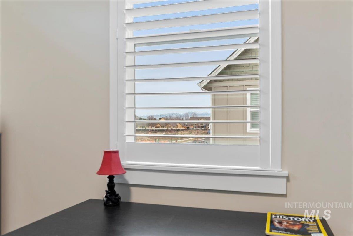 203 S Koyukuk Ln, Star, Idaho 83669, 4 Bedrooms, 3 Bathrooms, Residential For Sale, Price $450,000,MLS 98972961