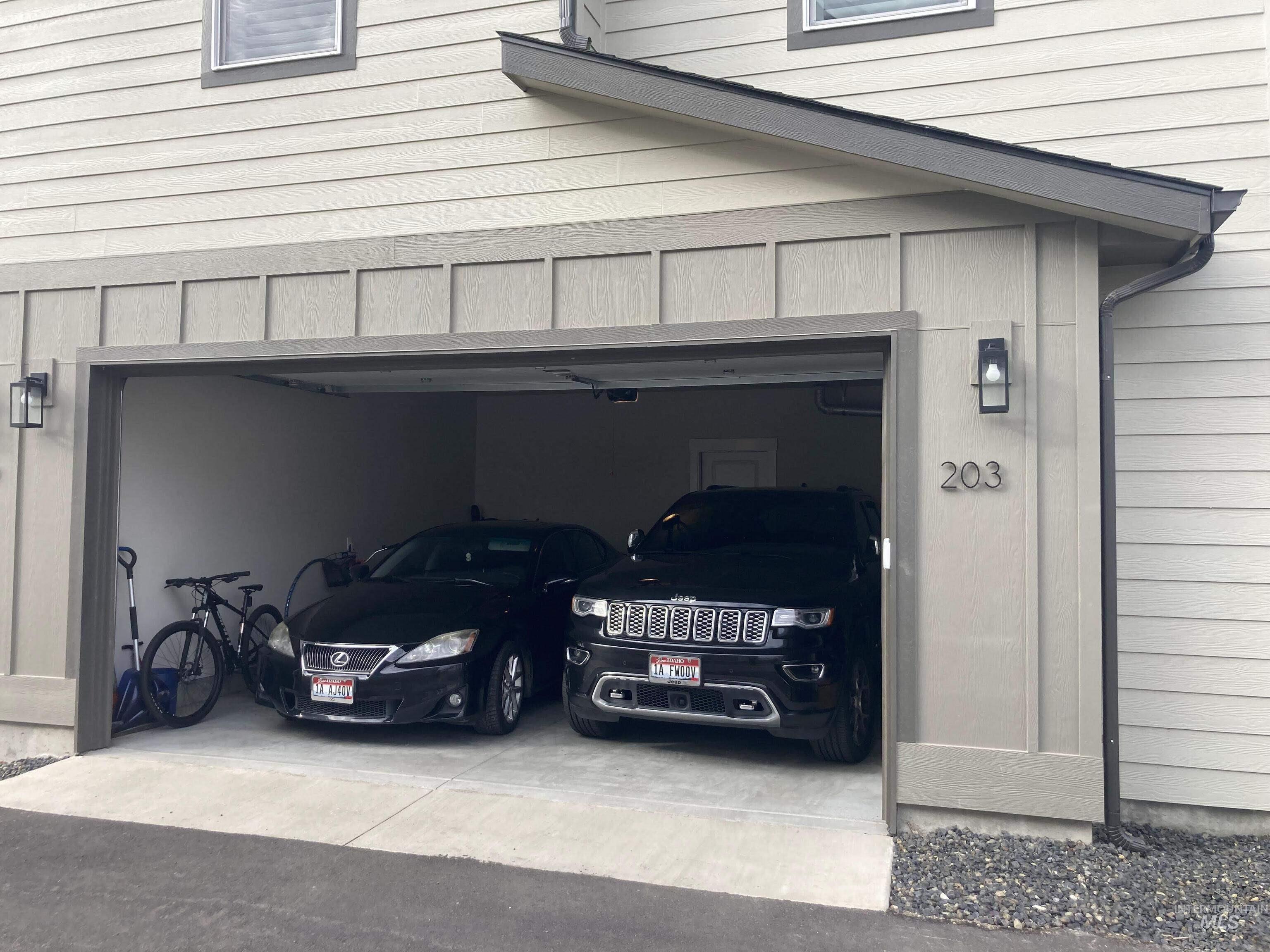 203 S Koyukuk Ln, Star, Idaho 83669, 4 Bedrooms, 3 Bathrooms, Residential For Sale, Price $450,000,MLS 98972961