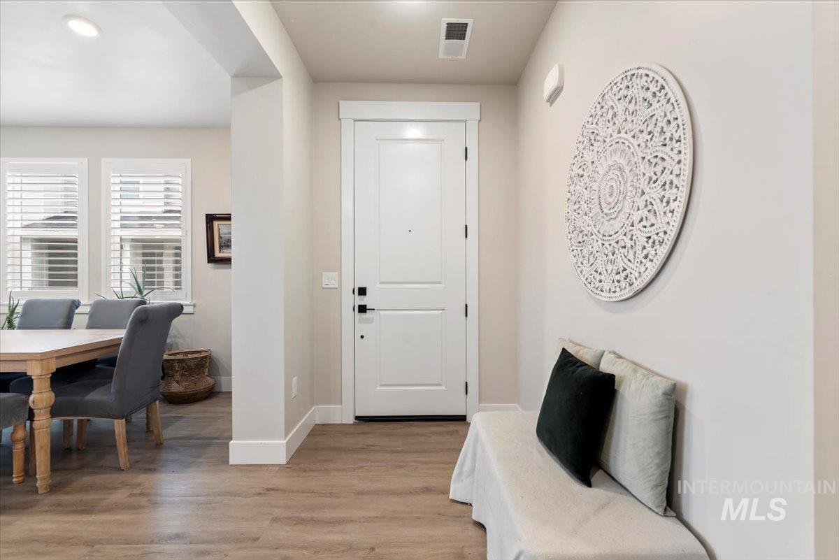 203 S Koyukuk Ln, Star, Idaho 83669, 4 Bedrooms, 3 Bathrooms, Residential For Sale, Price $450,000,MLS 98972961