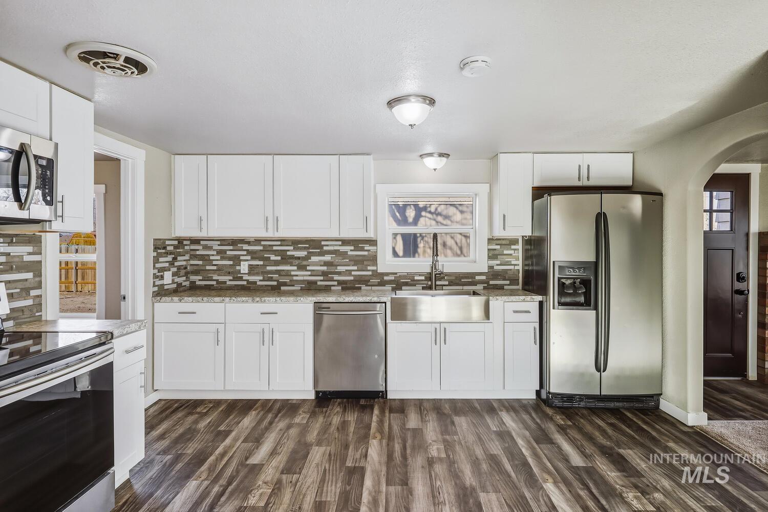 20871 Academy Road, Greenleaf, Idaho 83626, 2 Bedrooms, 1 Bathroom, Residential For Sale, Price $360,000,MLS 98972962