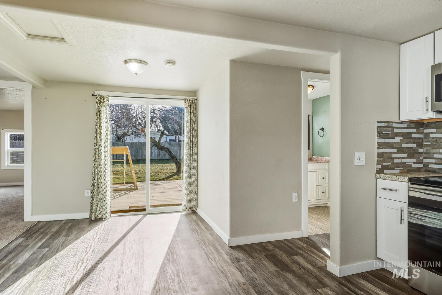 20871 Academy Road, Greenleaf, Idaho 83626, 2 Bedrooms, 1 Bathroom, Residential For Sale, Price $360,000,MLS 98972962