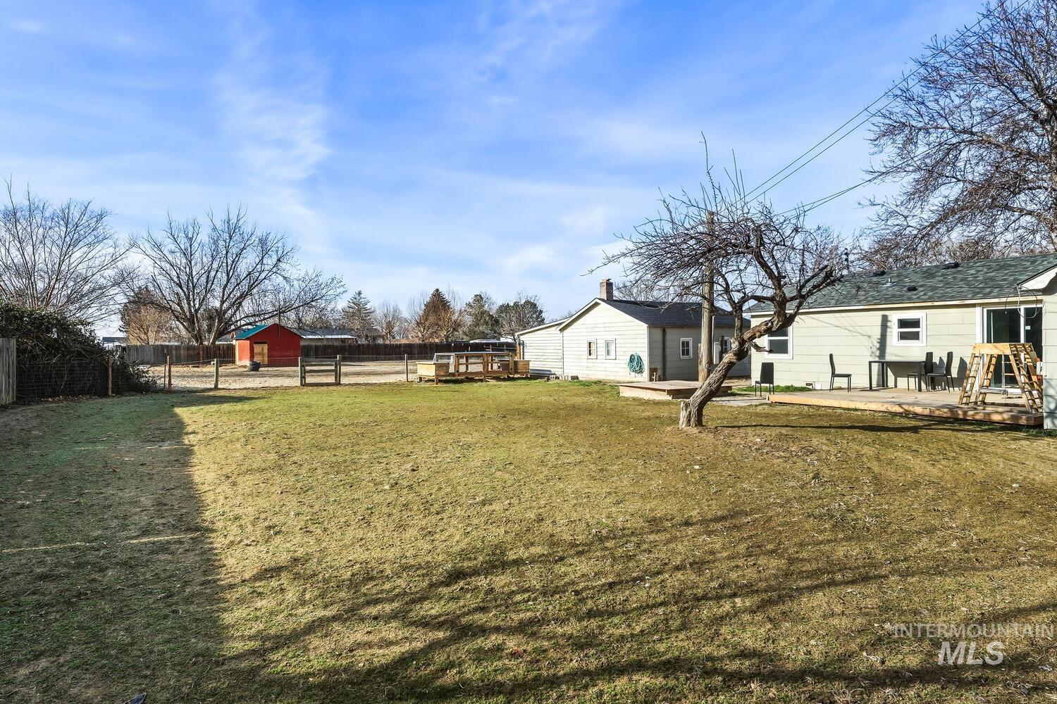 20871 Academy Road, Greenleaf, Idaho 83626, 2 Bedrooms, 1 Bathroom, Residential For Sale, Price $360,000,MLS 98972962