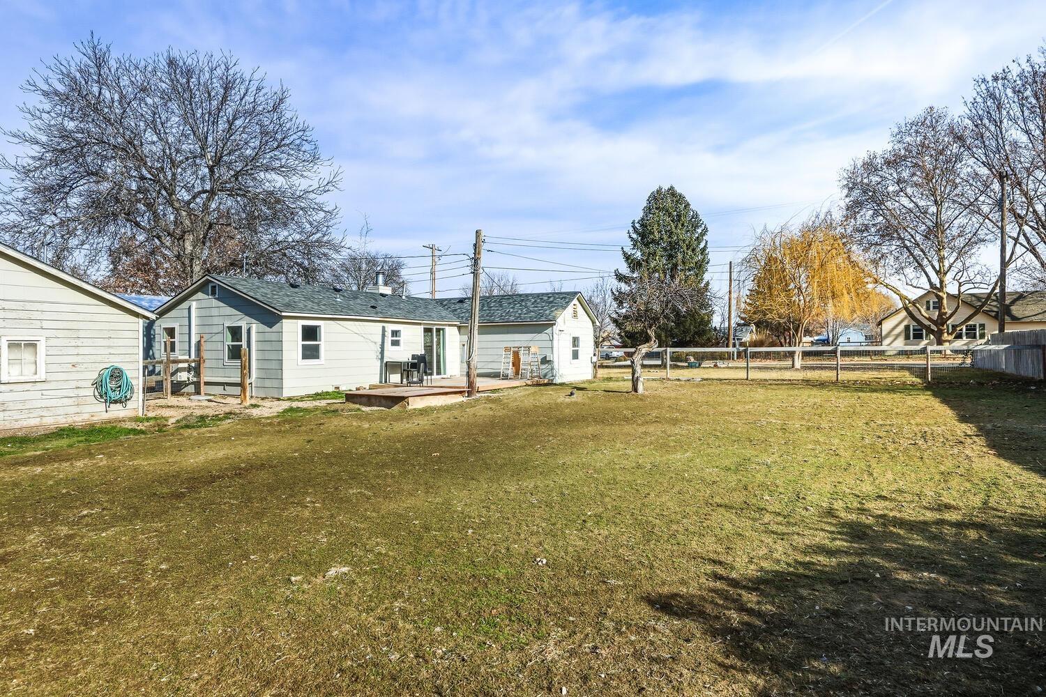 20871 Academy Road, Greenleaf, Idaho 83626, 2 Bedrooms, 1 Bathroom, Residential For Sale, Price $360,000,MLS 98972962
