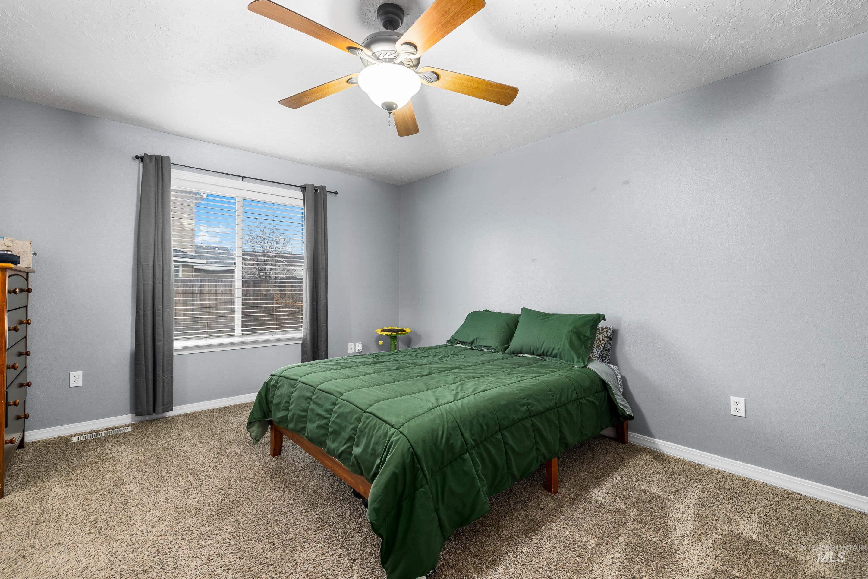 191 SW Quaker Dr, Mountain Home, Idaho 83647, 3 Bedrooms, 2 Bathrooms, Residential For Sale, Price $359,990,MLS 98972963