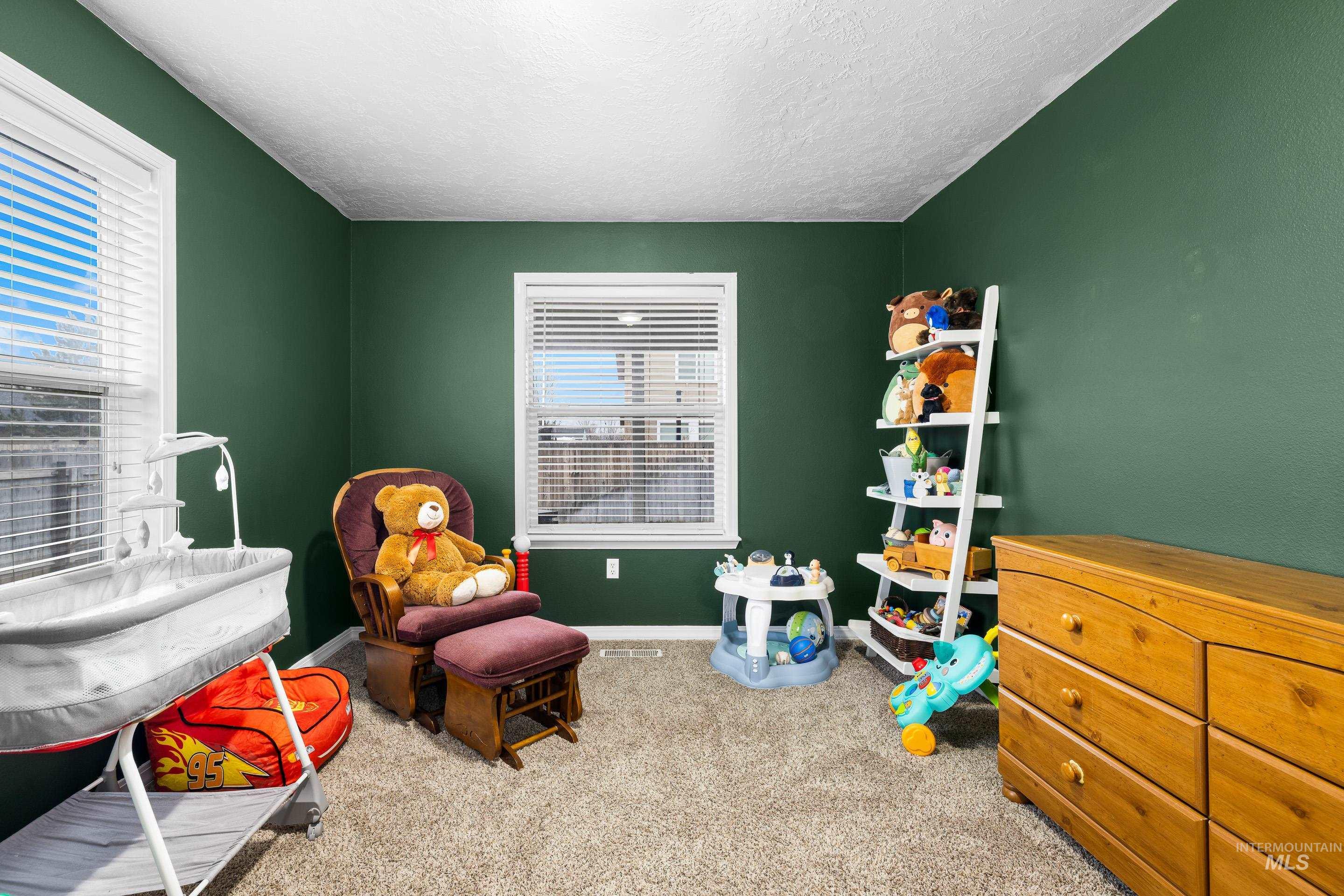 191 SW Quaker Dr, Mountain Home, Idaho 83647, 3 Bedrooms, 2 Bathrooms, Residential For Sale, Price $359,990,MLS 98972963