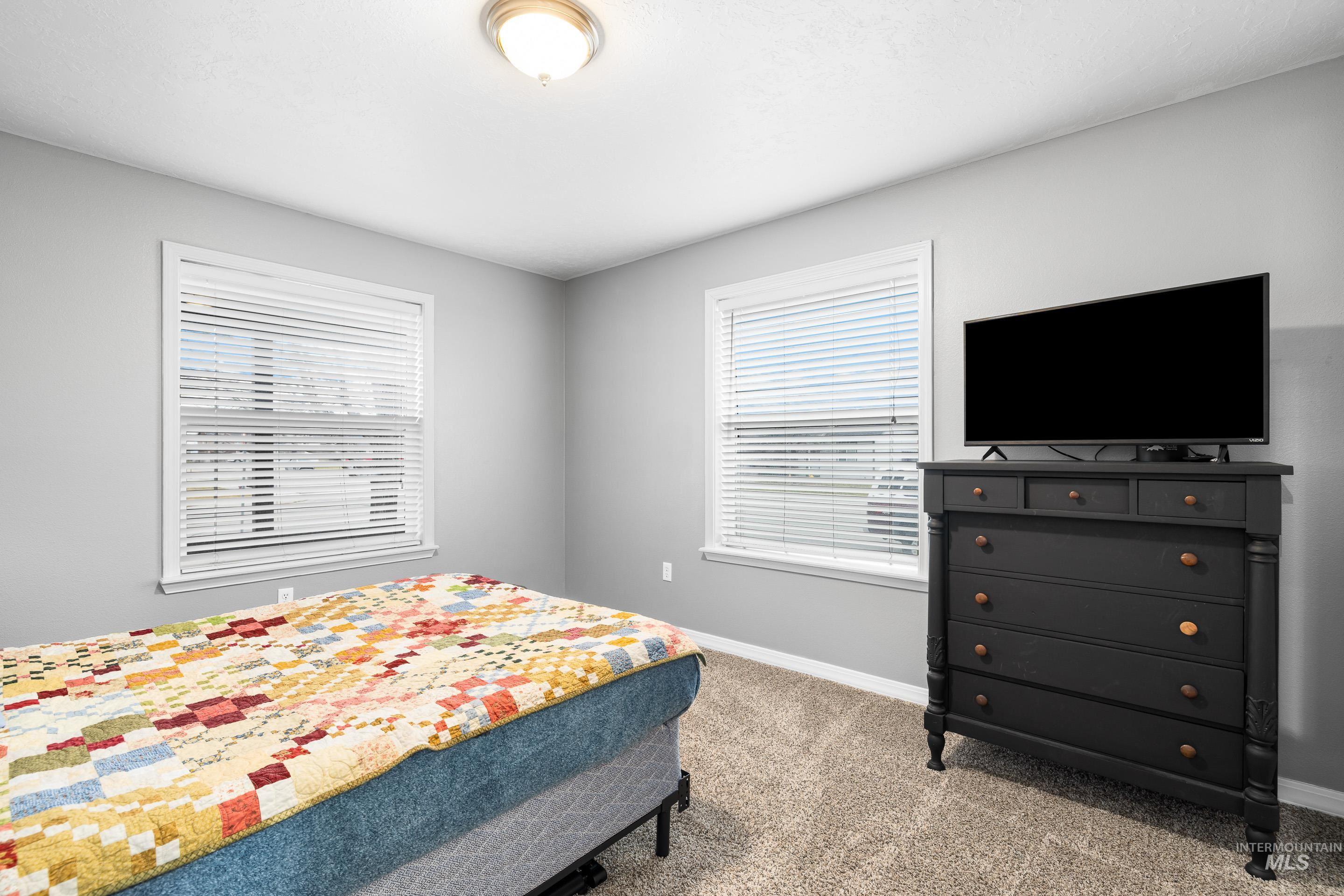 191 SW Quaker Dr, Mountain Home, Idaho 83647, 3 Bedrooms, 2 Bathrooms, Residential For Sale, Price $359,990,MLS 98972963