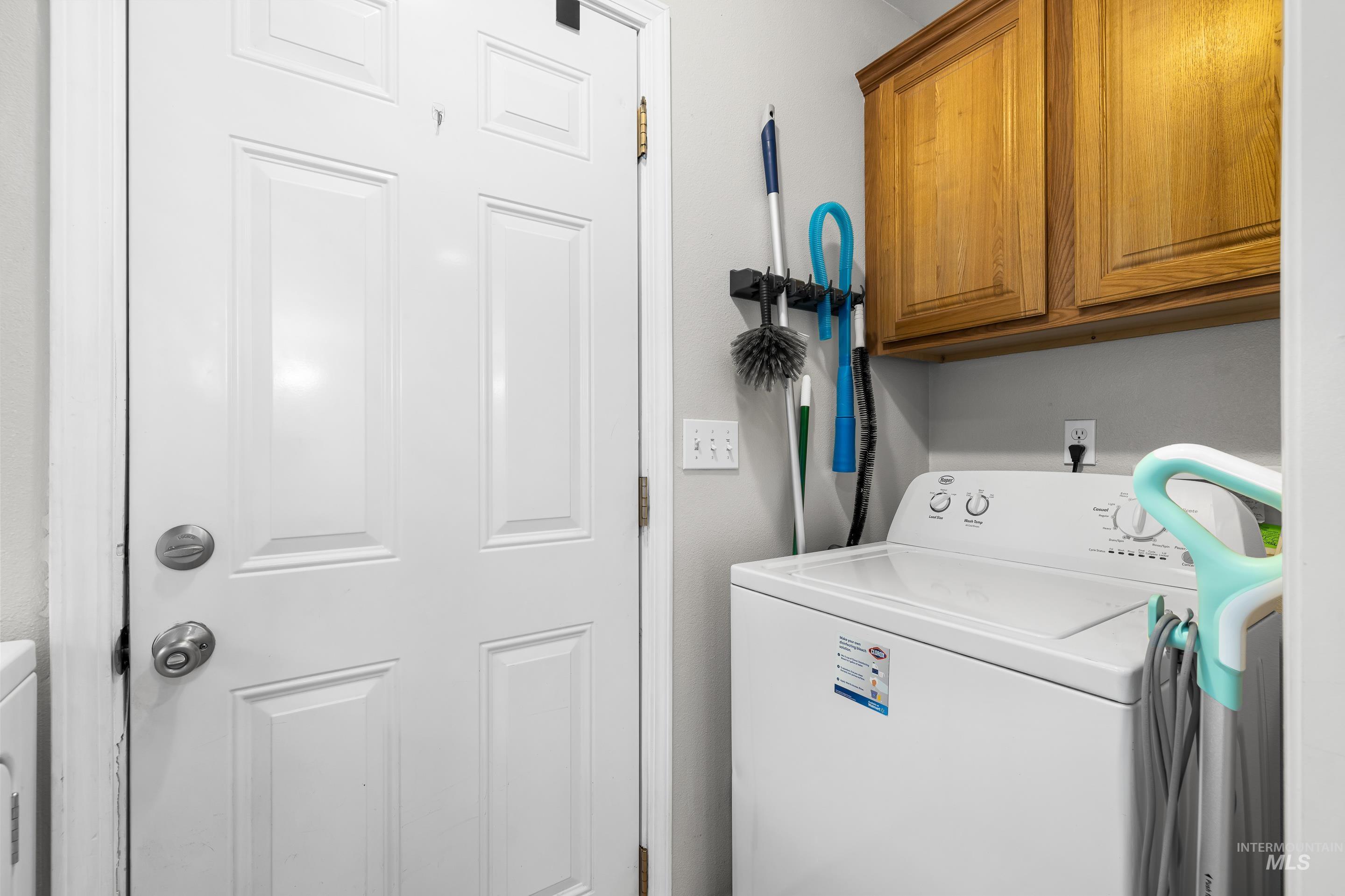 191 SW Quaker Dr, Mountain Home, Idaho 83647, 3 Bedrooms, 2 Bathrooms, Residential For Sale, Price $359,990,MLS 98972963