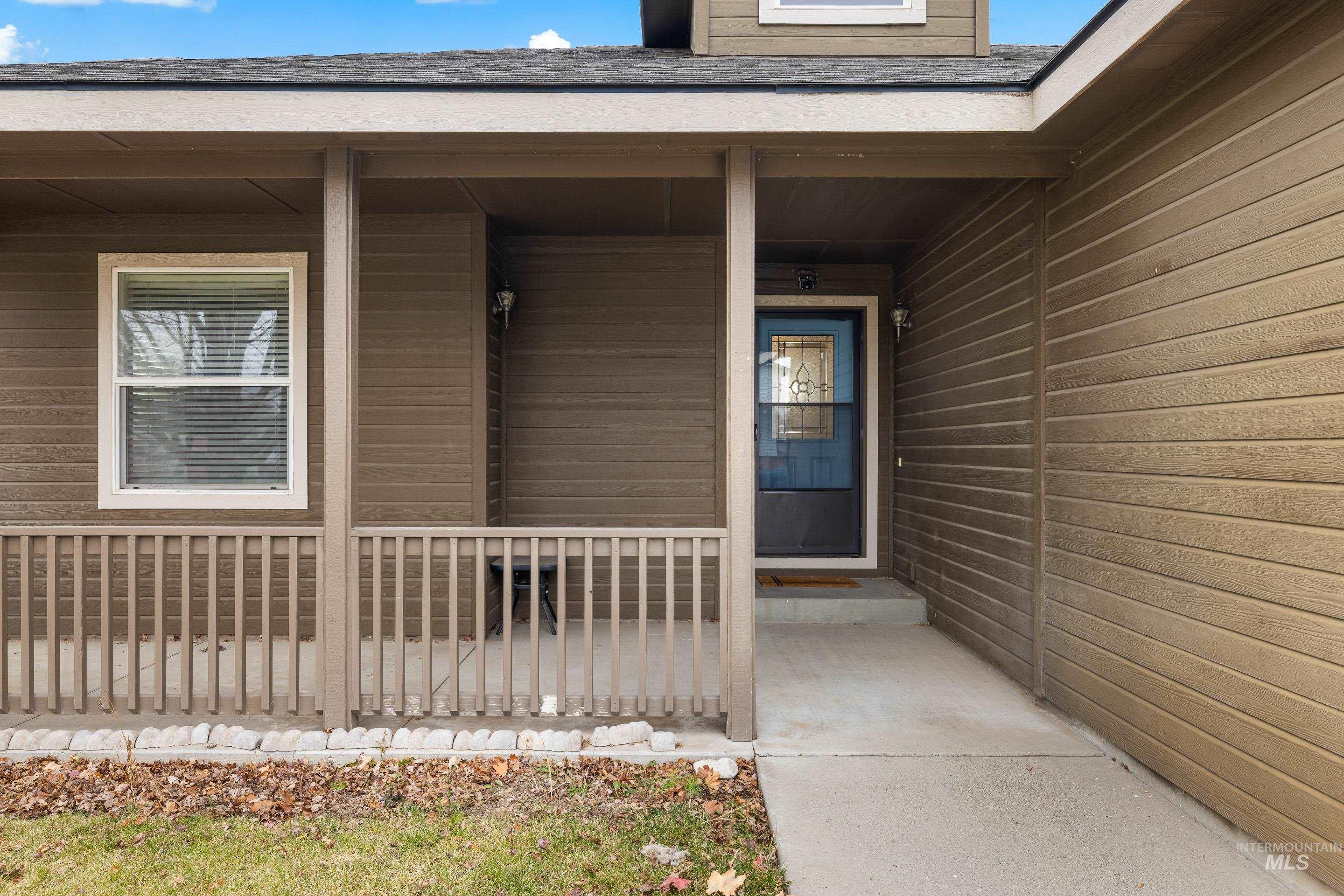 191 SW Quaker Dr, Mountain Home, Idaho 83647, 3 Bedrooms, 2 Bathrooms, Residential For Sale, Price $359,990,MLS 98972963