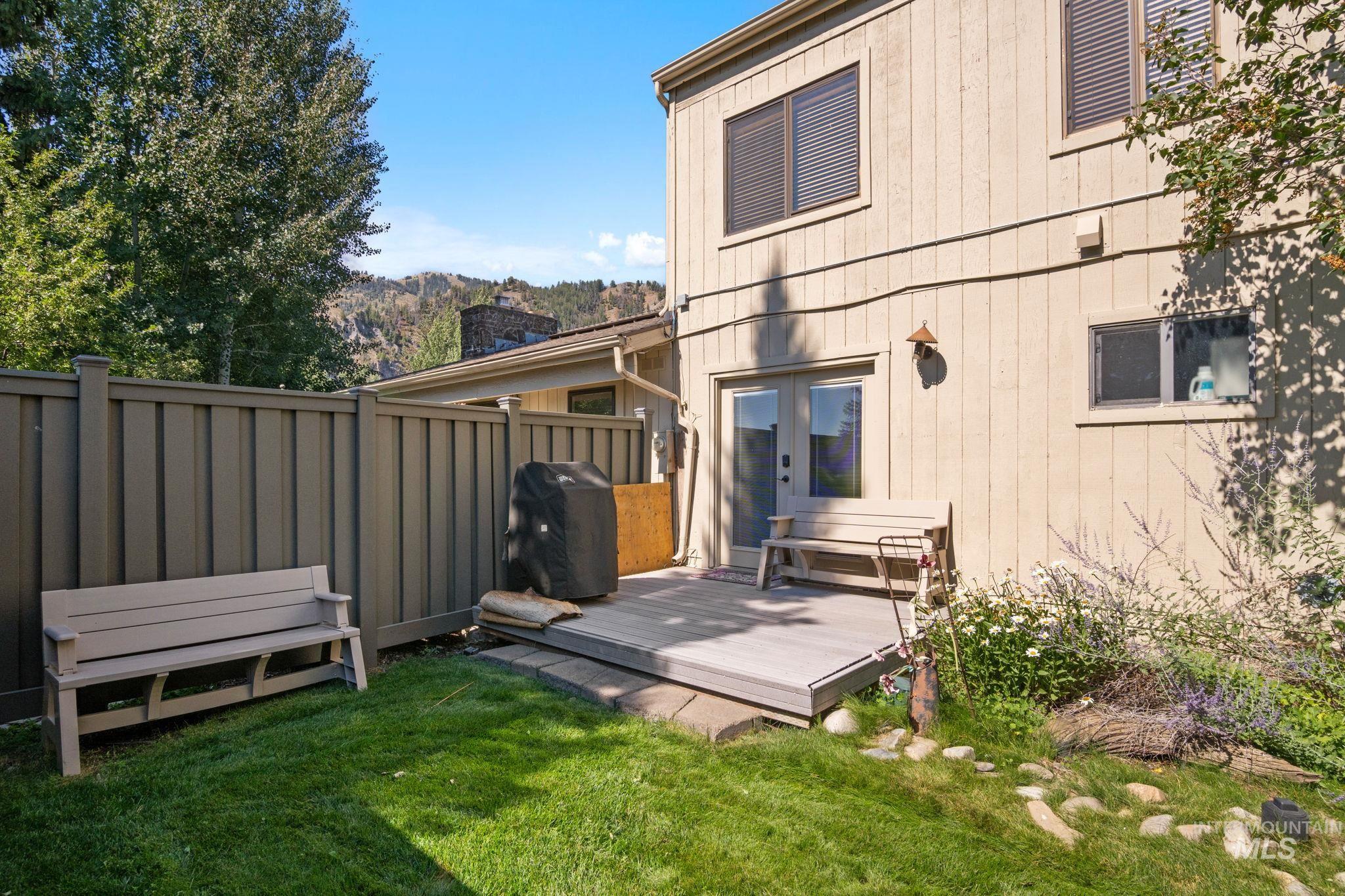 280 S 3rd Ave, Ketchum, Idaho 83340, 3 Bedrooms, 3 Bathrooms, Residential For Sale, Price $799,000,MLS 98972964