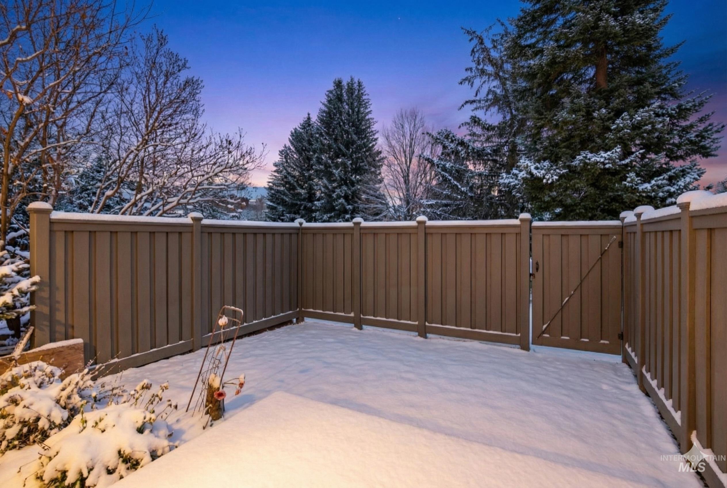 280 S 3rd Ave, Ketchum, Idaho 83340, 3 Bedrooms, 3 Bathrooms, Residential For Sale, Price $799,000,MLS 98972964