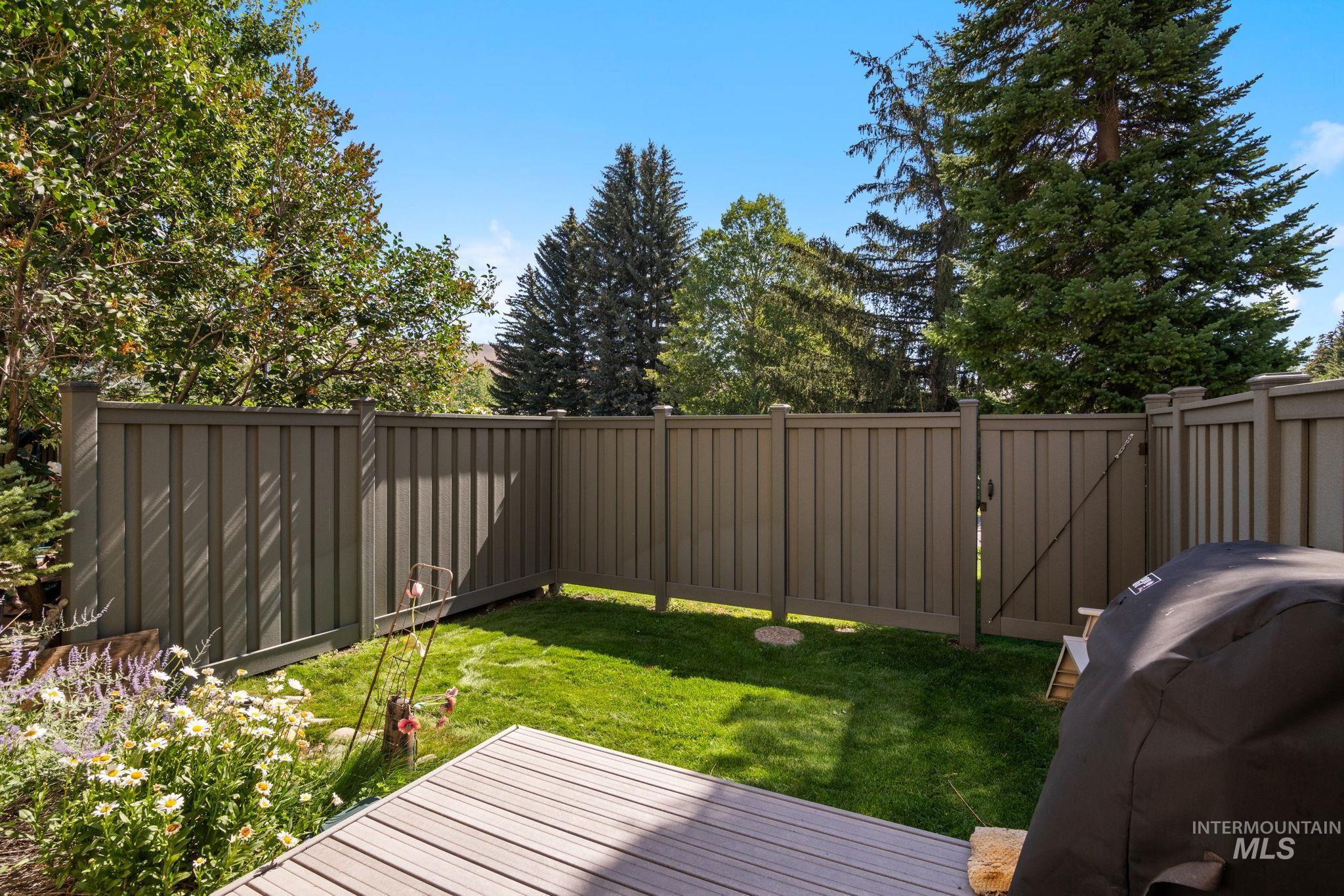 280 S 3rd Ave, Ketchum, Idaho 83340, 3 Bedrooms, 3 Bathrooms, Residential For Sale, Price $799,000,MLS 98972964