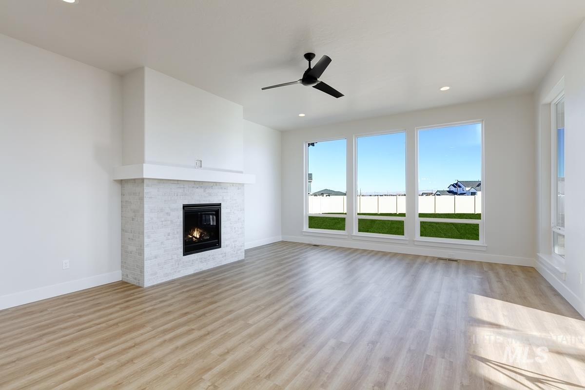 21870 Appaloosa Ave, Star, Idaho 83669, 3 Bedrooms, 3.5 Bathrooms, Residential For Sale, Price $1,054,385,MLS 98972965