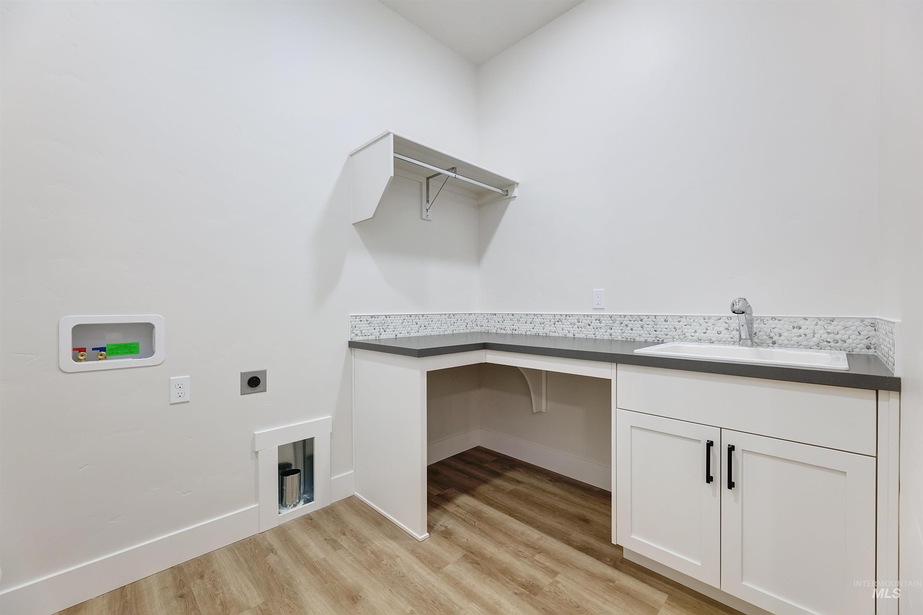 21870 Appaloosa Ave, Star, Idaho 83669, 3 Bedrooms, 3.5 Bathrooms, Residential For Sale, Price $1,054,385,MLS 98972965