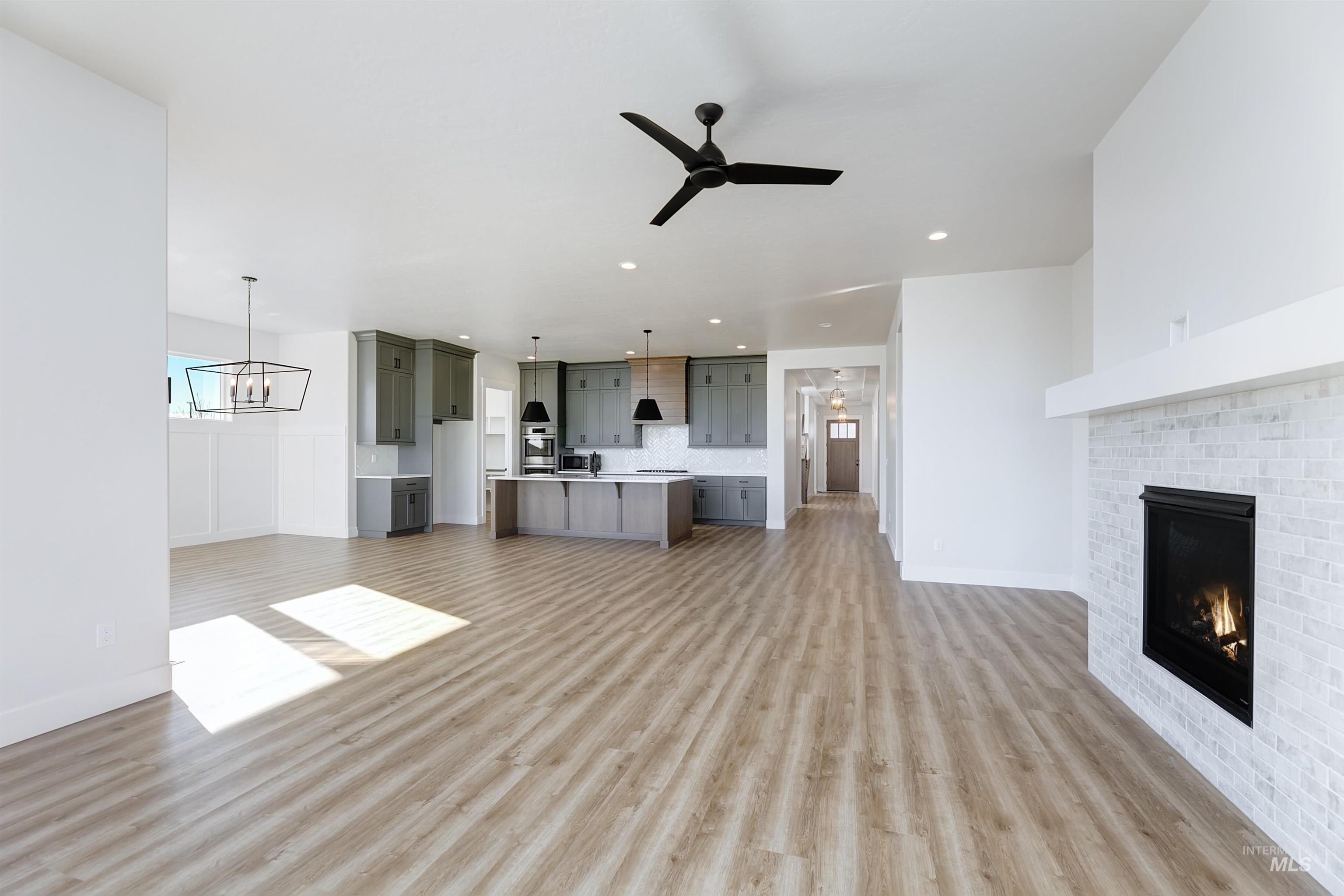 21870 Appaloosa Ave, Star, Idaho 83669, 3 Bedrooms, 3.5 Bathrooms, Residential For Sale, Price $1,054,385,MLS 98972965