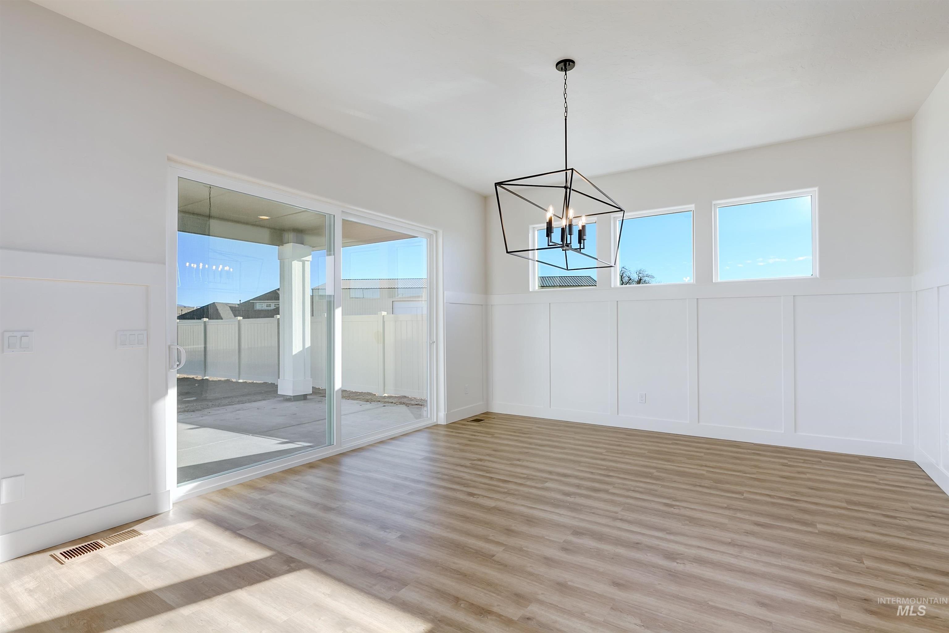 21870 Appaloosa Ave, Star, Idaho 83669, 3 Bedrooms, 3.5 Bathrooms, Residential For Sale, Price $1,054,385,MLS 98972965