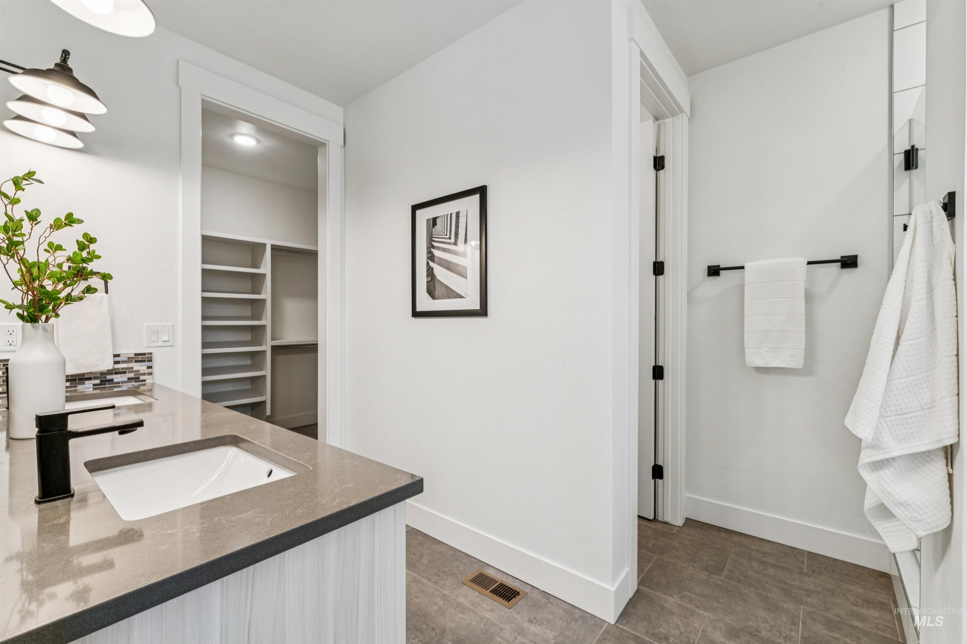 2587 E Jonagold, Emmett, Idaho 83617, 4 Bedrooms, 3.5 Bathrooms, Residential For Sale, Price $599,000, 98972966