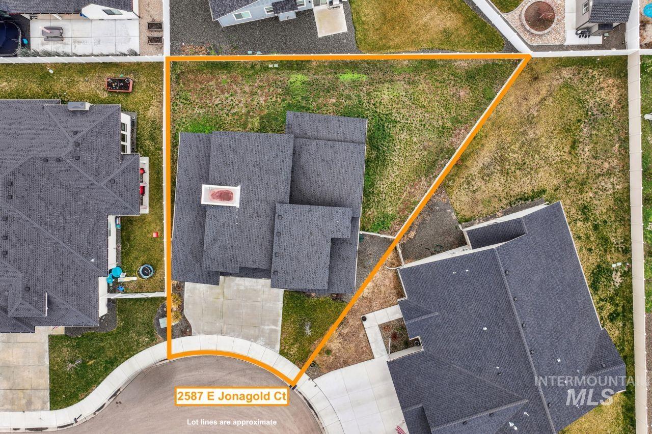 2587 E Jonagold, Emmett, Idaho 83617, 4 Bedrooms, 3.5 Bathrooms, Residential For Sale, Price $599,000,MLS 98972966