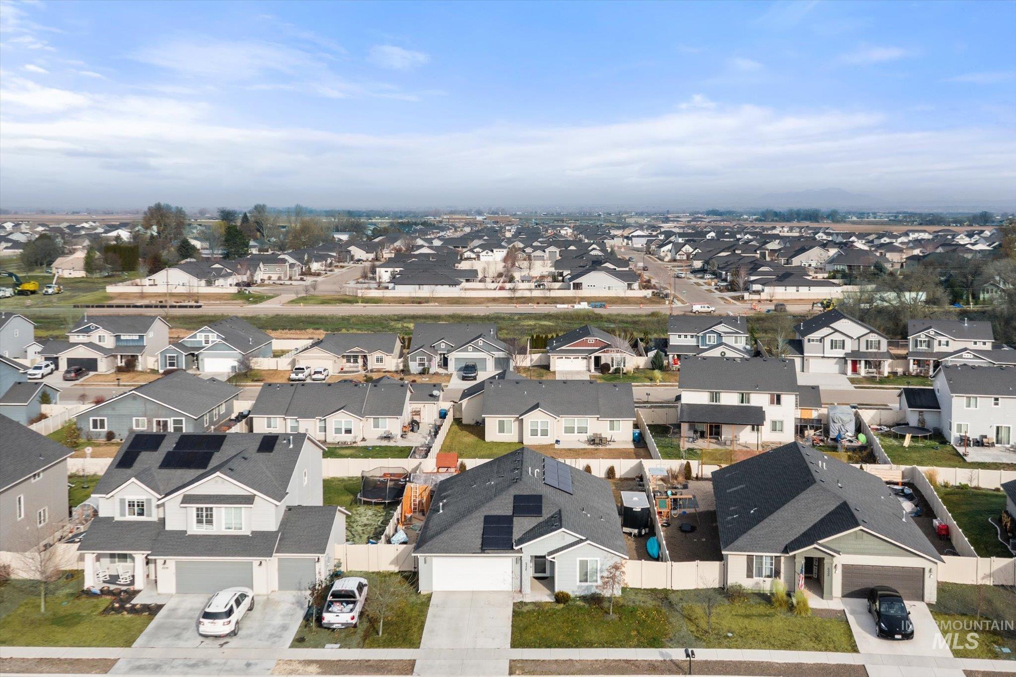 8356 E Conant St, Nampa, Idaho 83687, 3 Bedrooms, 2 Bathrooms, Residential For Sale, Price $414,800,MLS 98972967