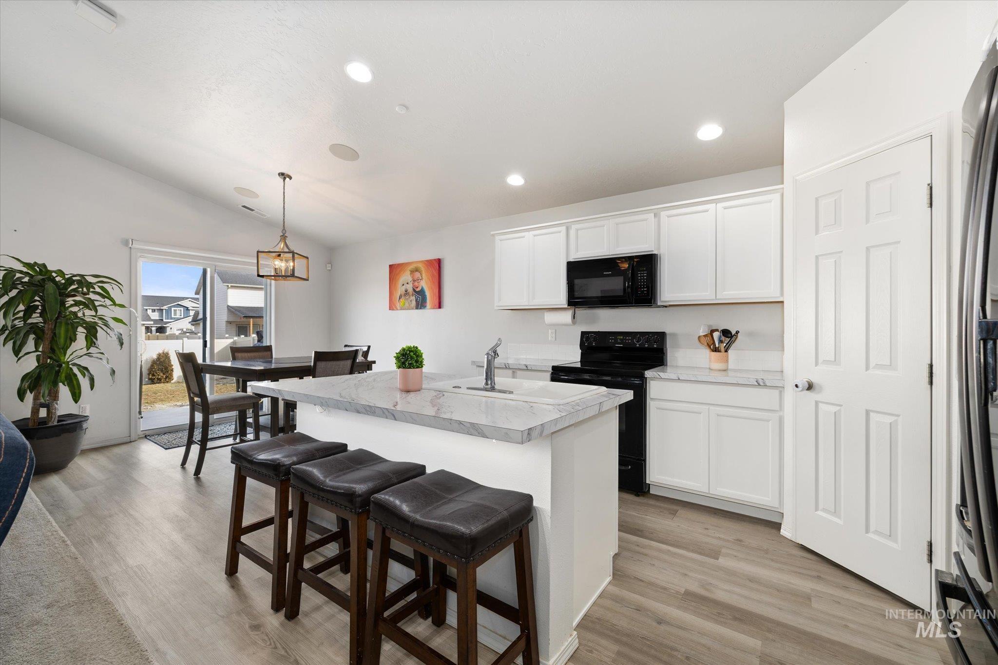 8356 E Conant St, Nampa, Idaho 83687, 3 Bedrooms, 2 Bathrooms, Residential For Sale, Price $414,800,MLS 98972967