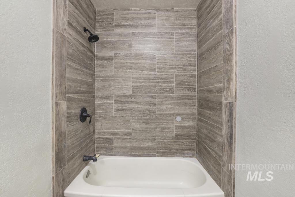 821 12th Ave N, Buhl, Idaho 83316, 3 Bedrooms, 2 Bathrooms, Residential For Sale, Price $265,000,MLS 98972969