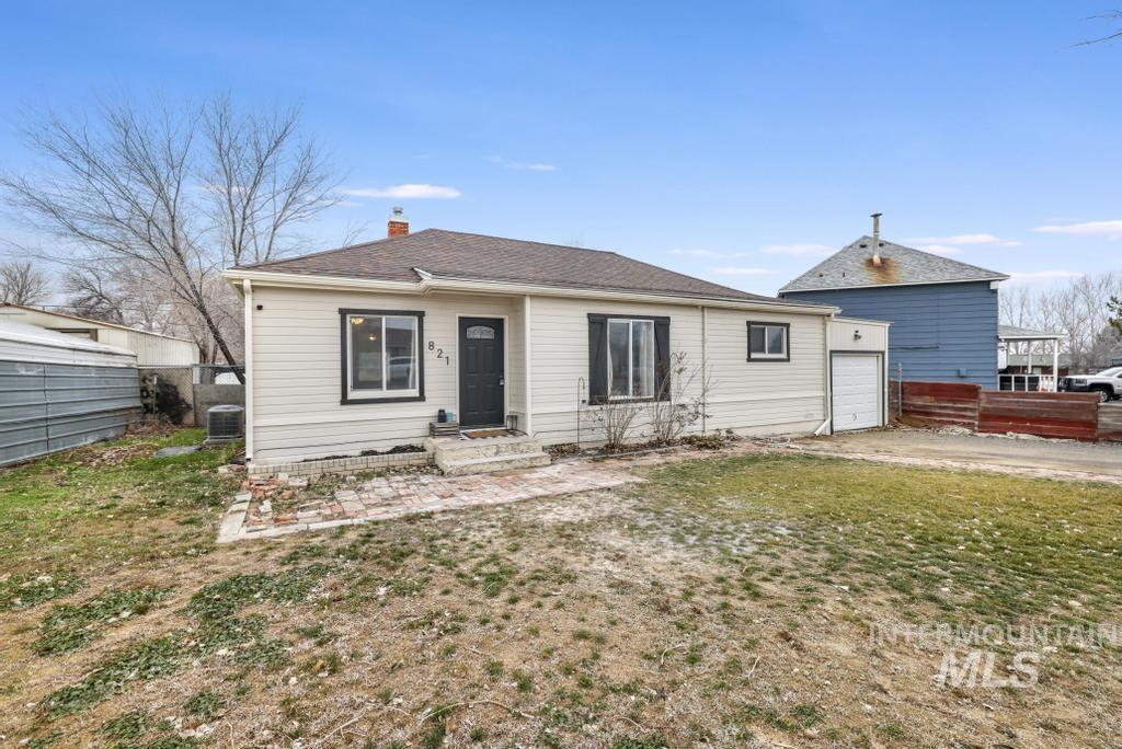 821 12th Ave N, Buhl, Idaho 83316, 3 Bedrooms, 2 Bathrooms, Residential For Sale, Price $265,000,MLS 98972969