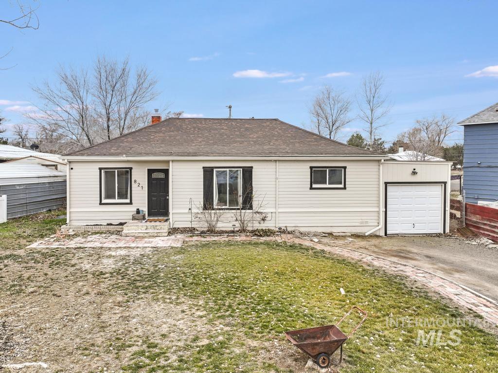 821 12th Ave N, Buhl, Idaho 83316, 3 Bedrooms, 2 Bathrooms, Residential For Sale, Price $265,000,MLS 98972969