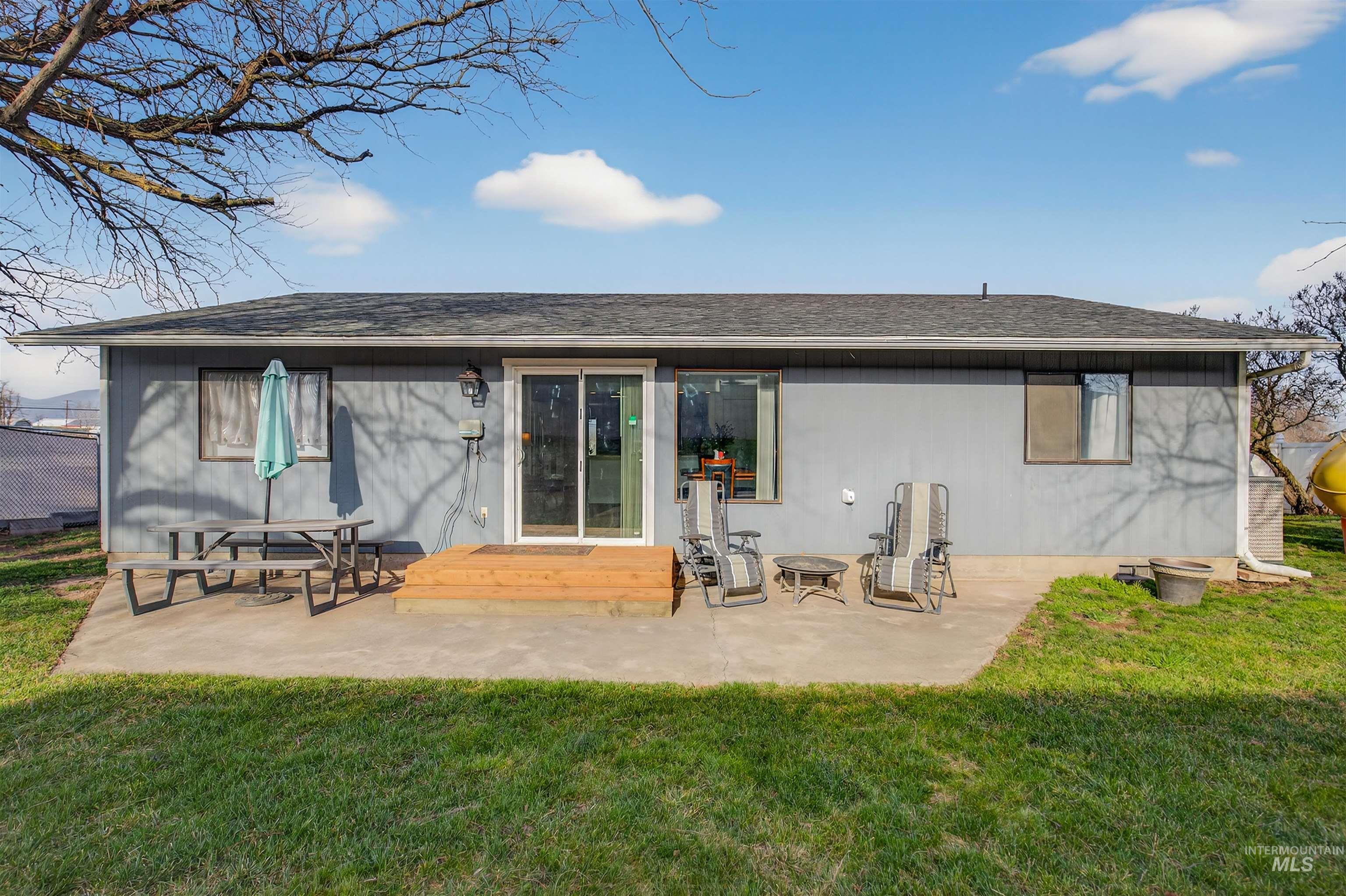 1471 16th Avenue, Clarkston, Washington 83501, 3 Bedrooms, 2 Bathrooms, Residential For Sale, Price $354,900,MLS 98972971