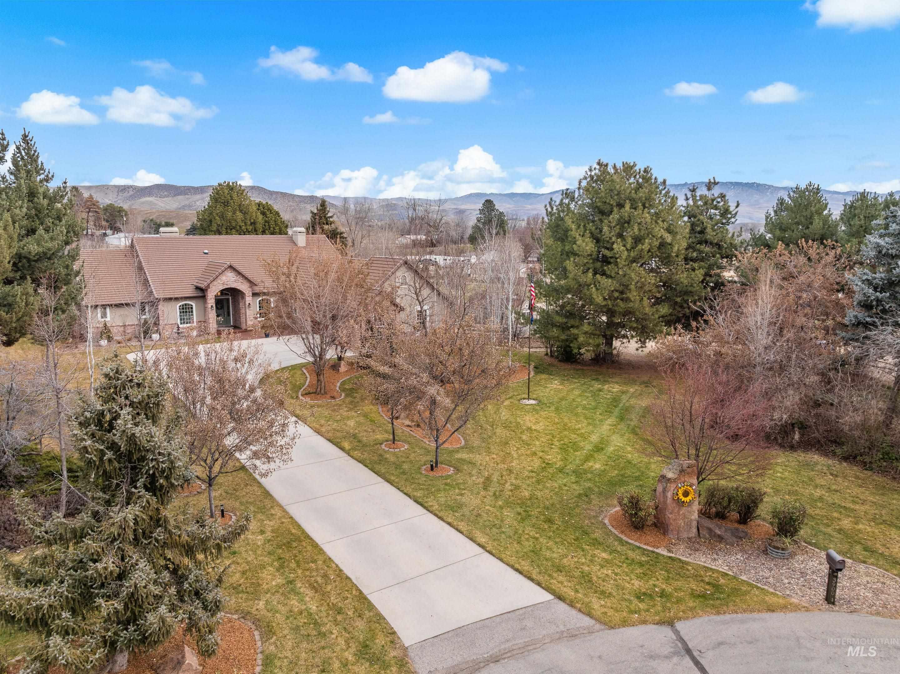 3900 N Saddleman Place, Eagle, Idaho 83616, 3 Bedrooms, 2.5 Bathrooms, Residential For Sale, Price $2,290,000,MLS 98972972