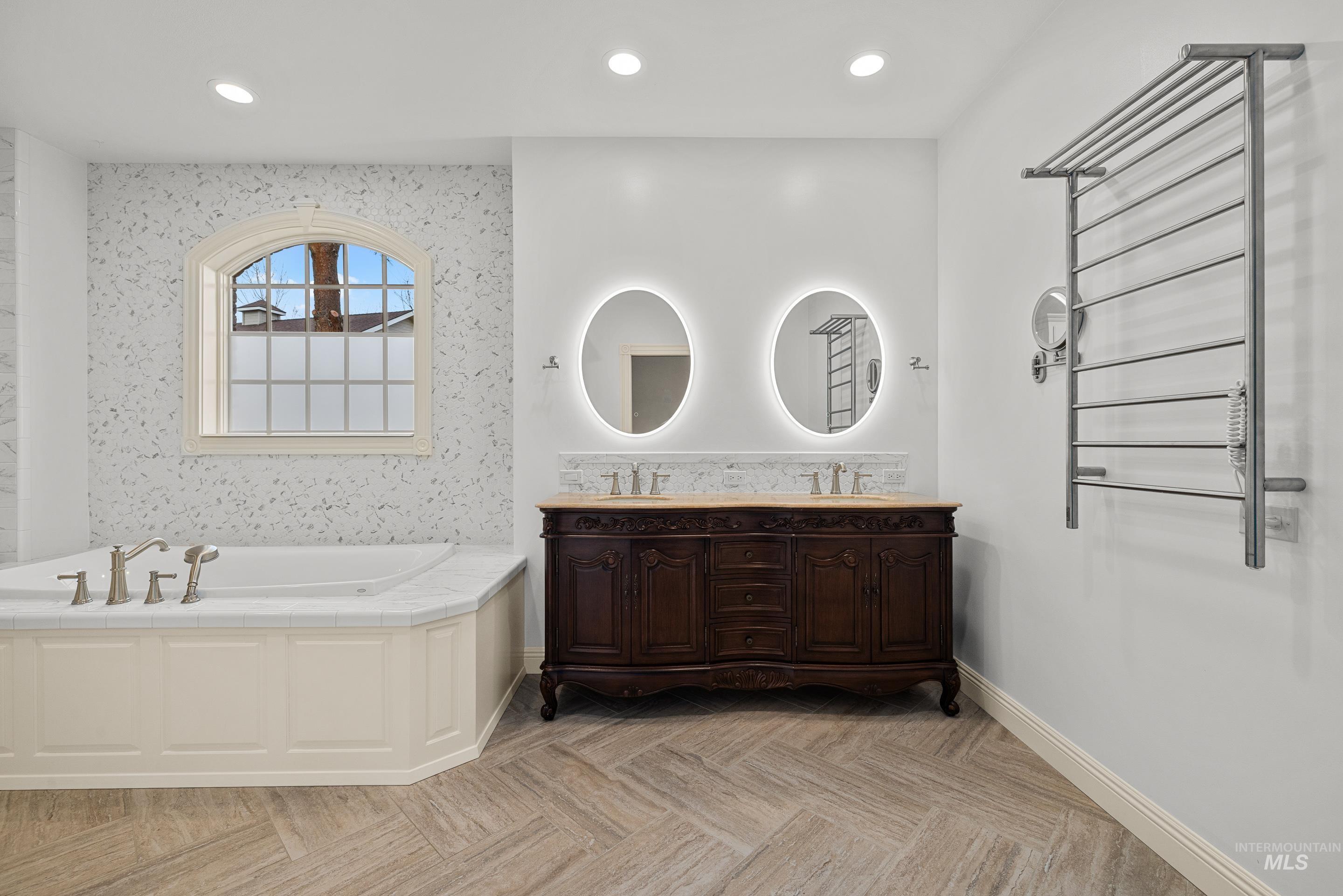 3900 N Saddleman Place, Eagle, Idaho 83616, 3 Bedrooms, 2.5 Bathrooms, Residential For Sale, Price $2,290,000,MLS 98972972