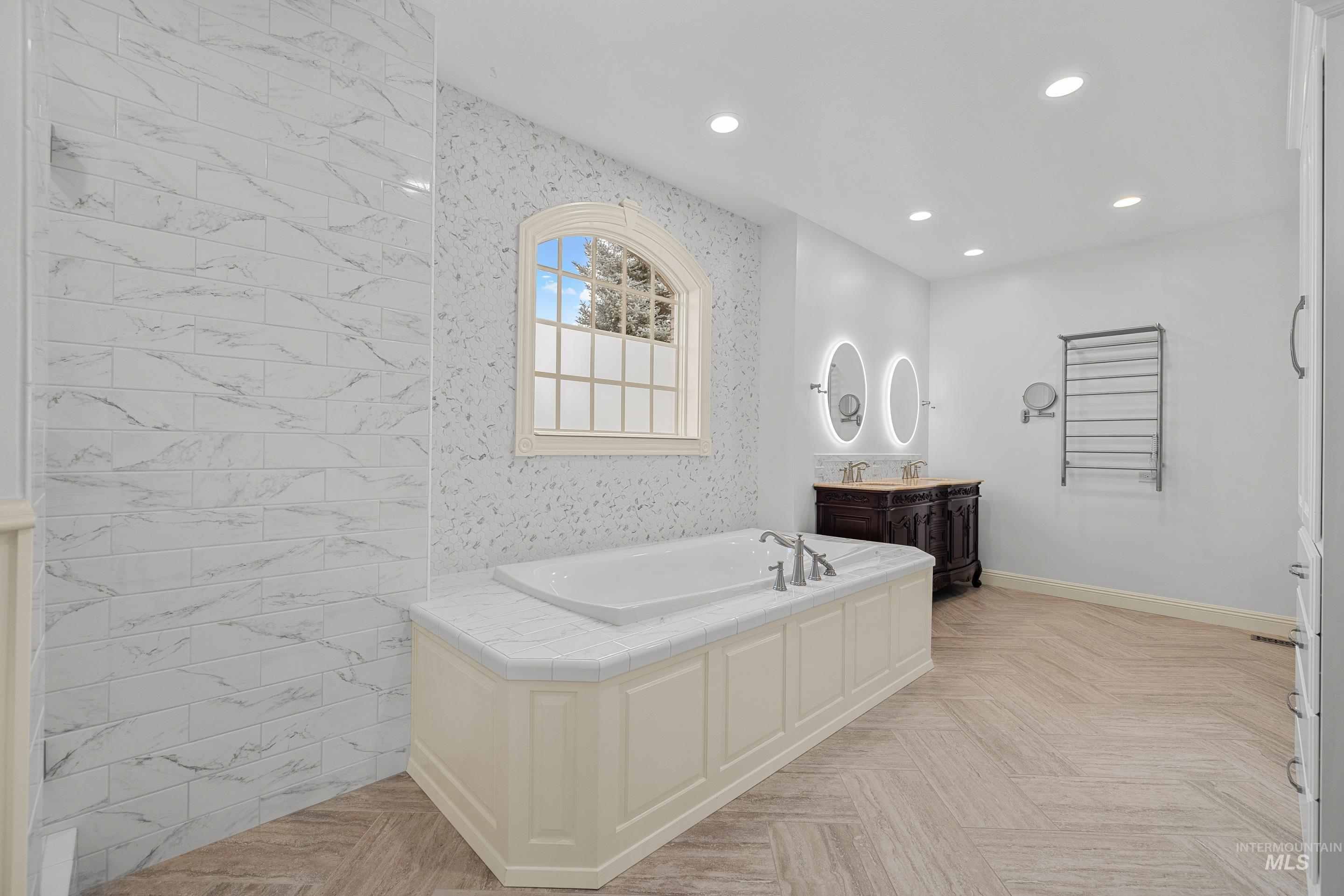 3900 N Saddleman Place, Eagle, Idaho 83616, 3 Bedrooms, 2.5 Bathrooms, Residential For Sale, Price $2,290,000,MLS 98972972