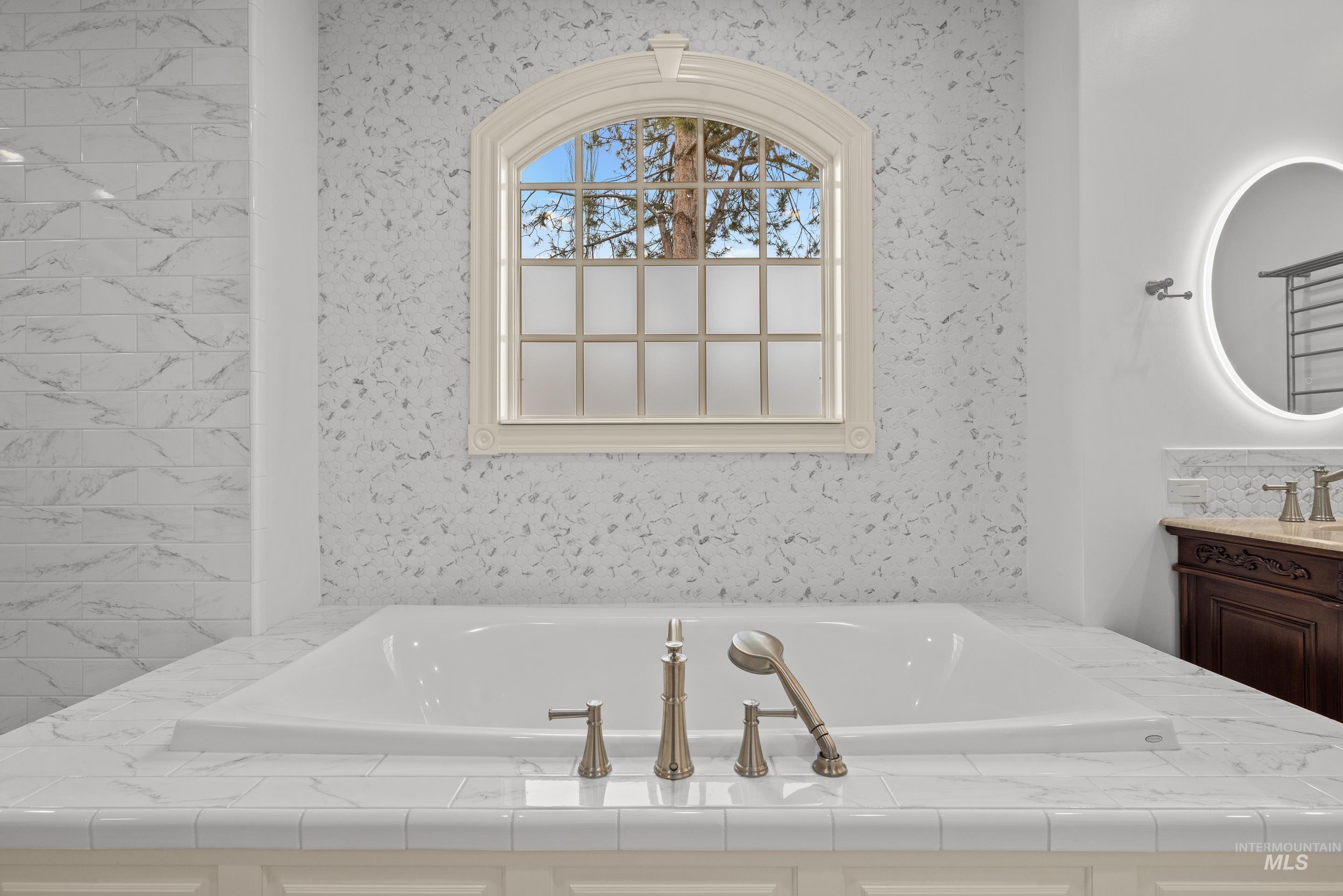 3900 N Saddleman Place, Eagle, Idaho 83616, 3 Bedrooms, 2.5 Bathrooms, Residential For Sale, Price $2,290,000,MLS 98972972