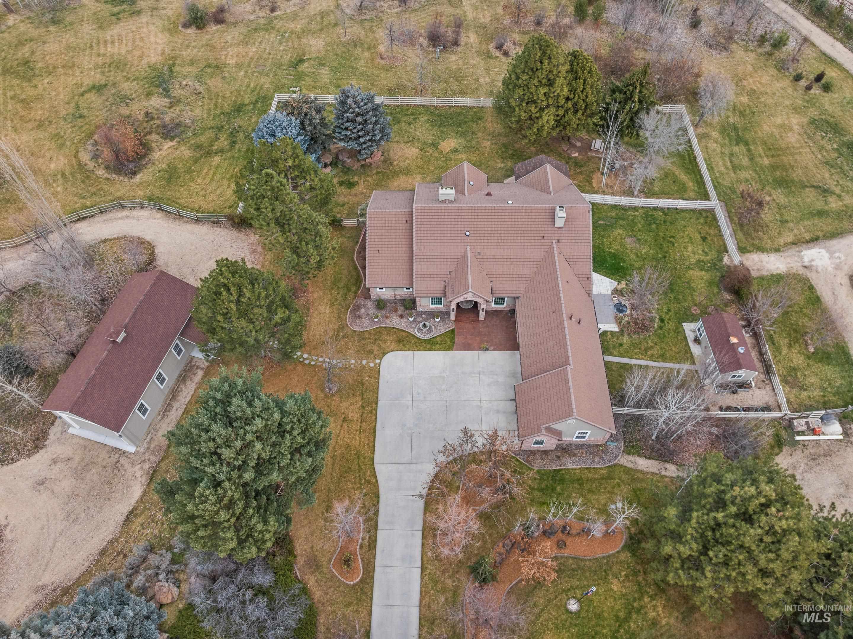 3900 N Saddleman Place, Eagle, Idaho 83616, 3 Bedrooms, 2.5 Bathrooms, Residential For Sale, Price $2,290,000,MLS 98972972