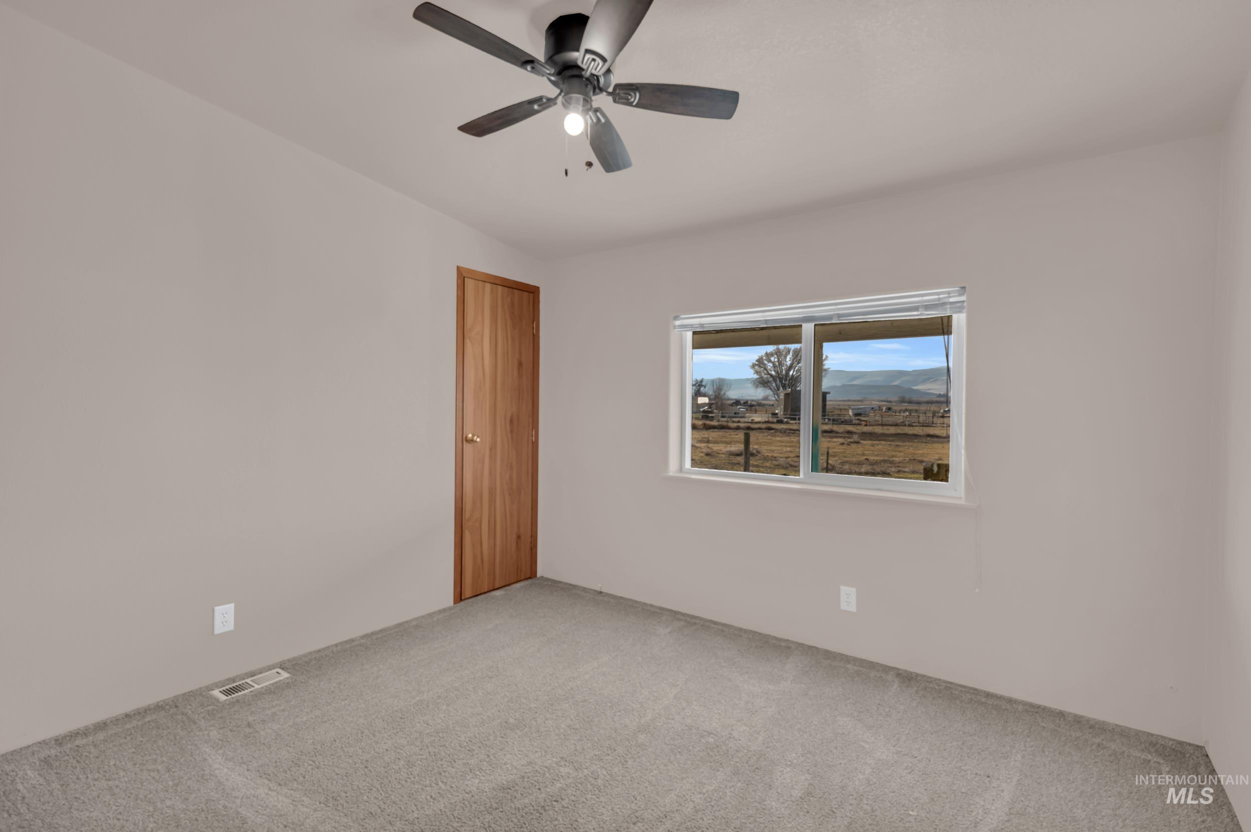 2852 Sagebrush Lane, Homedale, Idaho 83628, 3 Bedrooms, 2 Bathrooms, Residential For Sale, Price $485,000,MLS 98972973