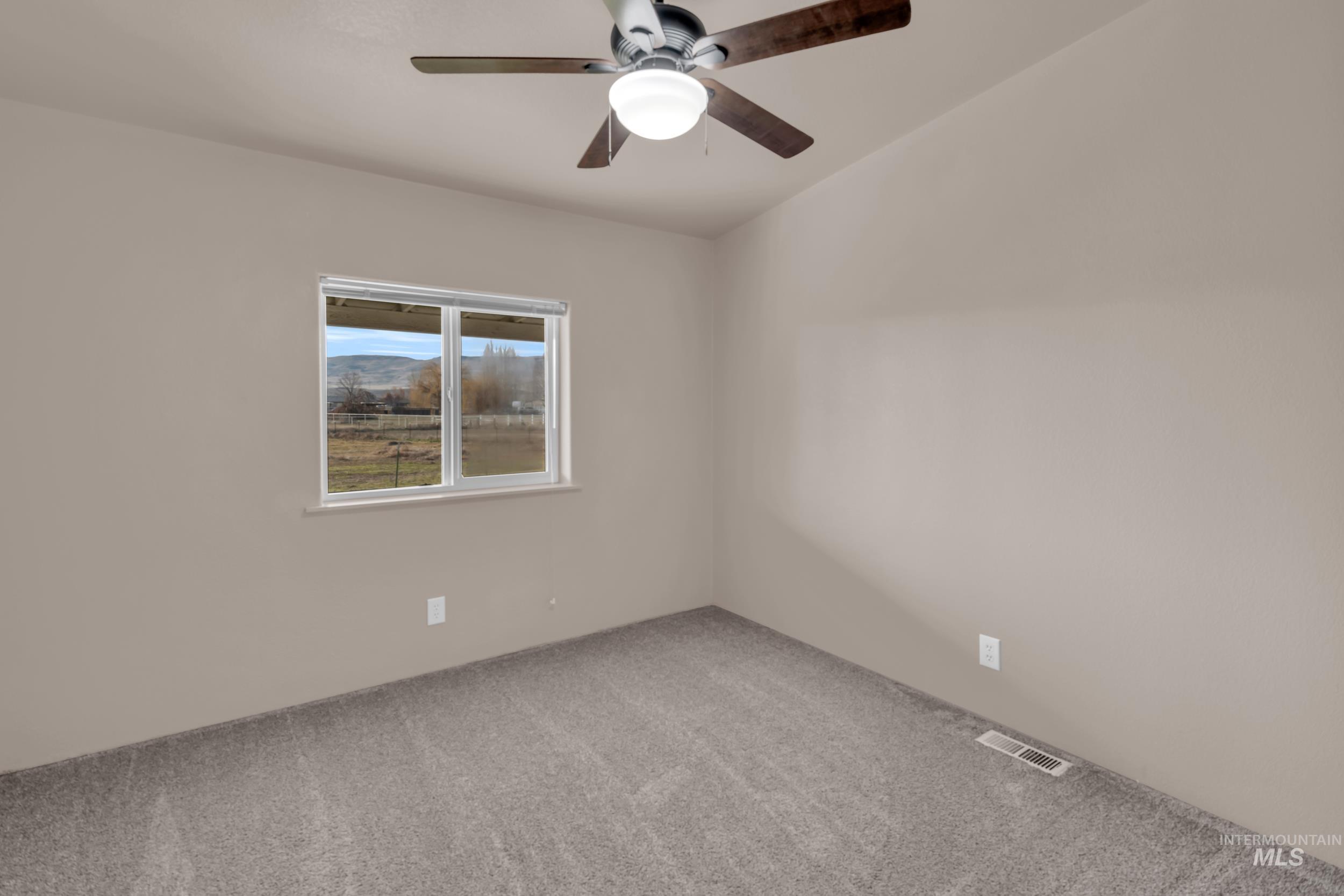 2852 Sagebrush Lane, Homedale, Idaho 83628, 3 Bedrooms, 2 Bathrooms, Residential For Sale, Price $485,000,MLS 98972973