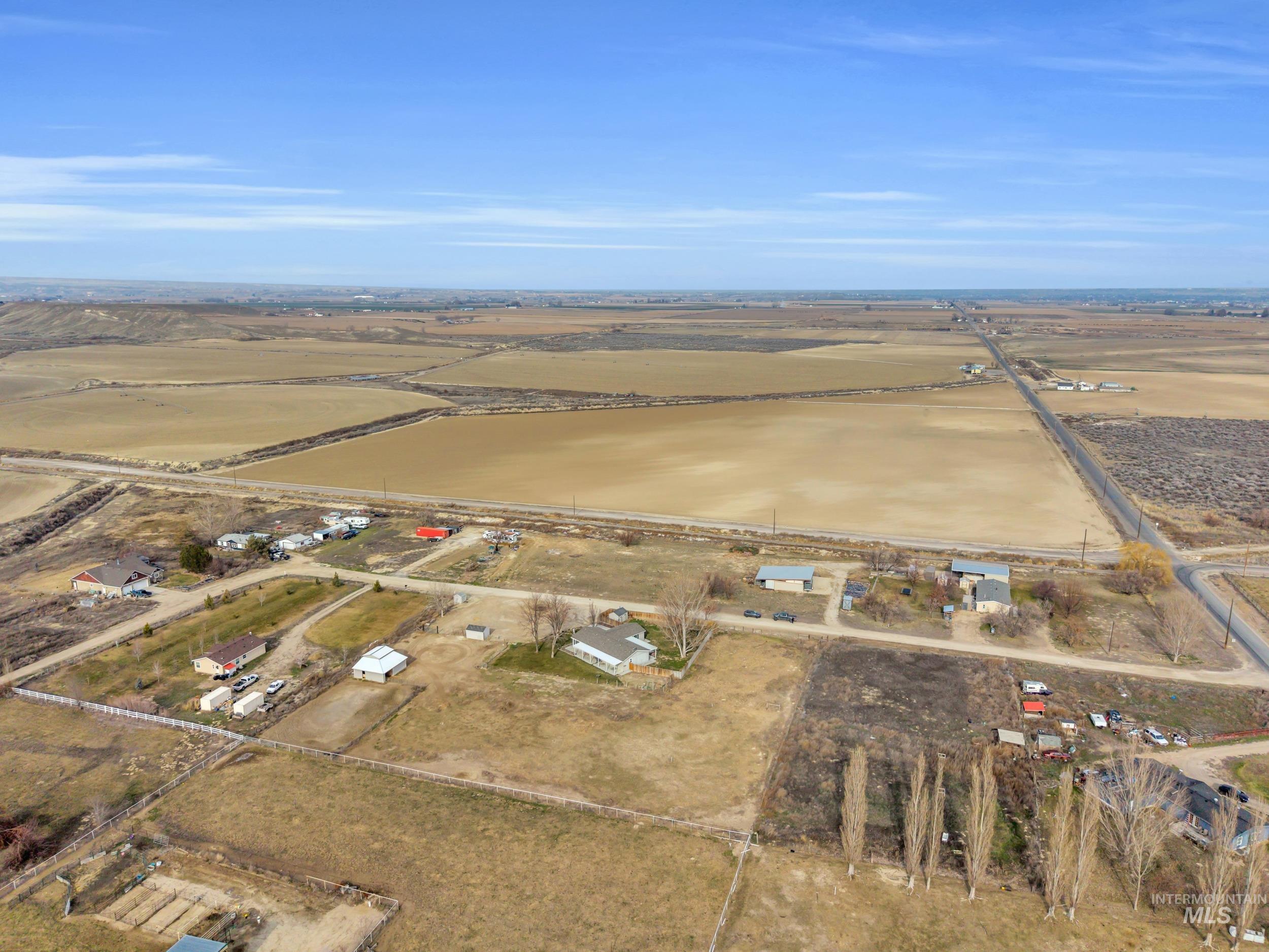 2852 Sagebrush Lane, Homedale, Idaho 83628, 3 Bedrooms, 2 Bathrooms, Residential For Sale, Price $485,000,MLS 98972973