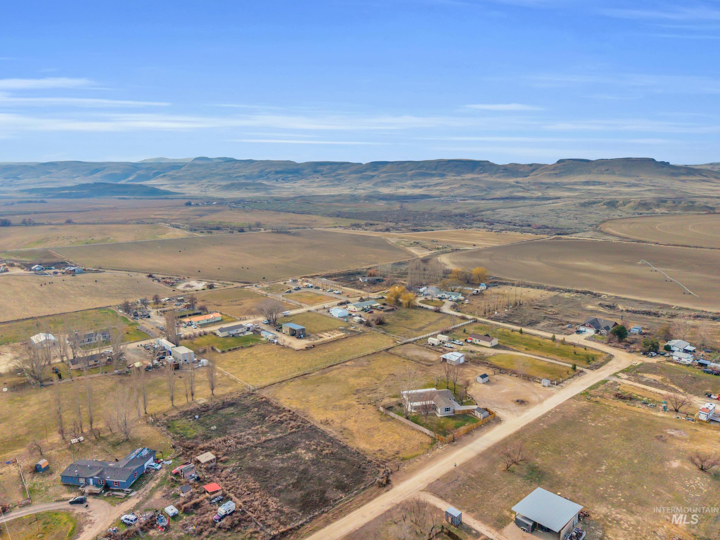 2852 Sagebrush Lane, Homedale, Idaho 83628, 3 Bedrooms, 2 Bathrooms, Residential For Sale, Price $485,000,MLS 98972973