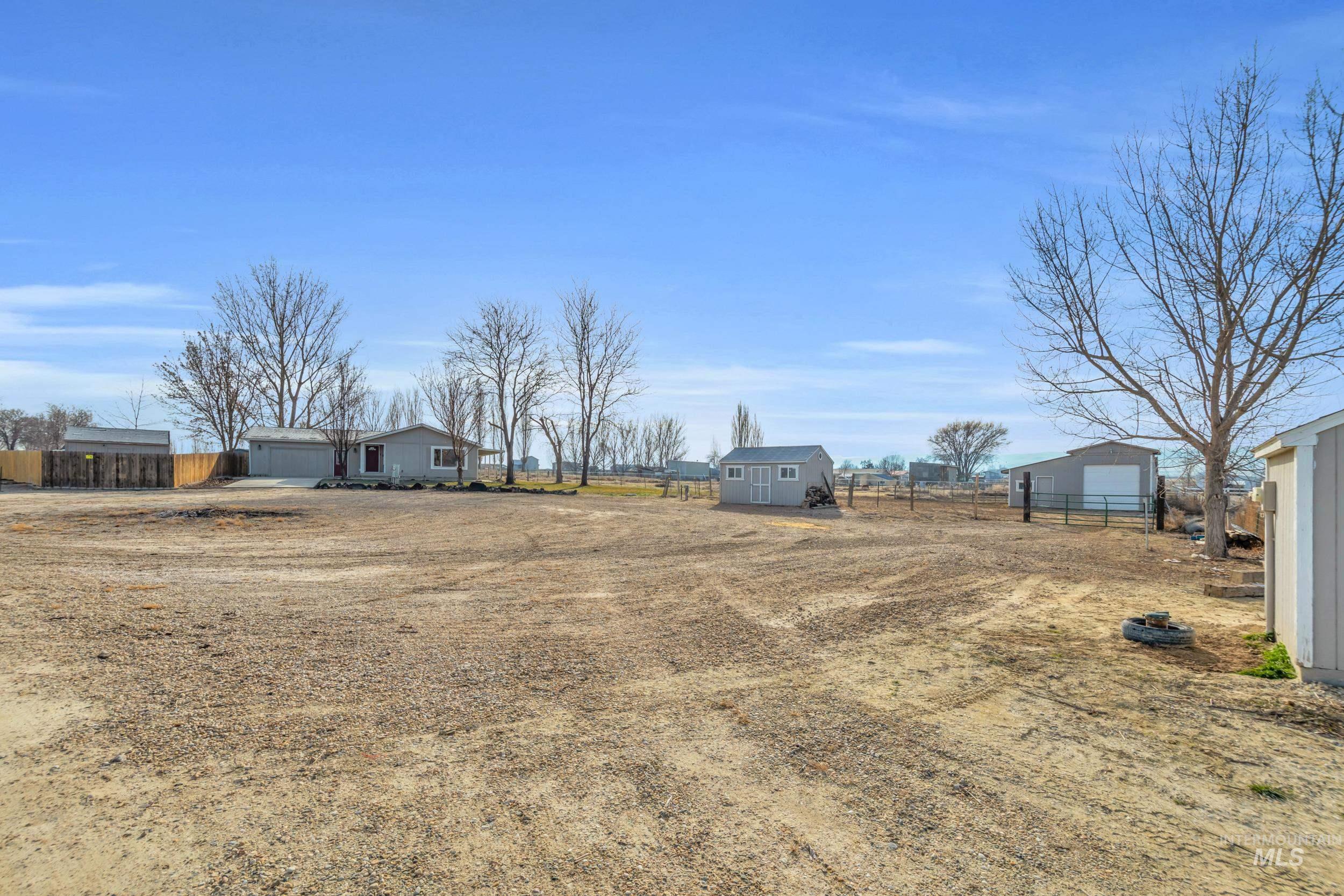 2852 Sagebrush Lane, Homedale, Idaho 83628, 3 Bedrooms, 2 Bathrooms, Residential For Sale, Price $485,000,MLS 98972973