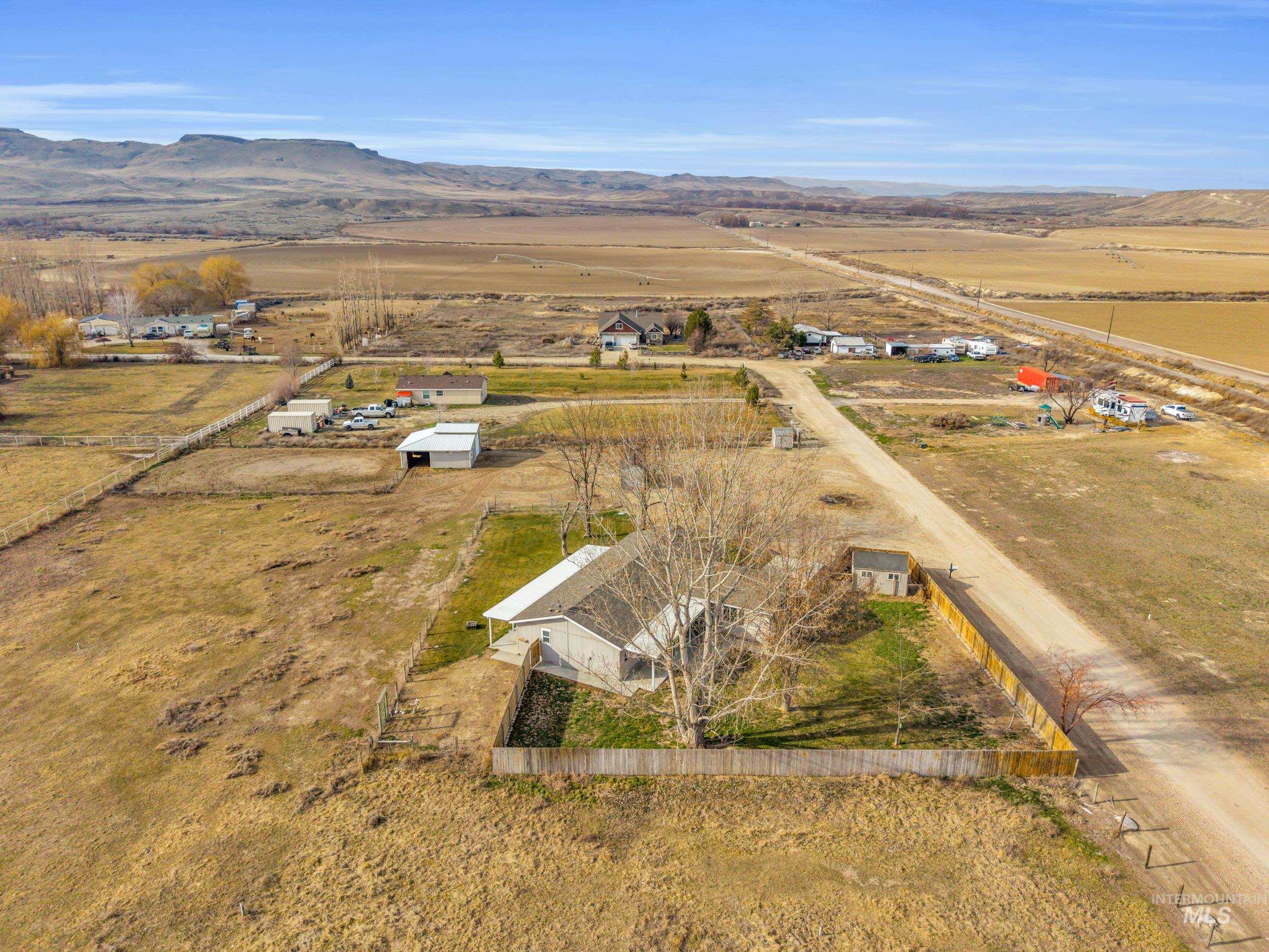 2852 Sagebrush Lane, Homedale, Idaho 83628, 3 Bedrooms, 2 Bathrooms, Residential For Sale, Price $485,000,MLS 98972973