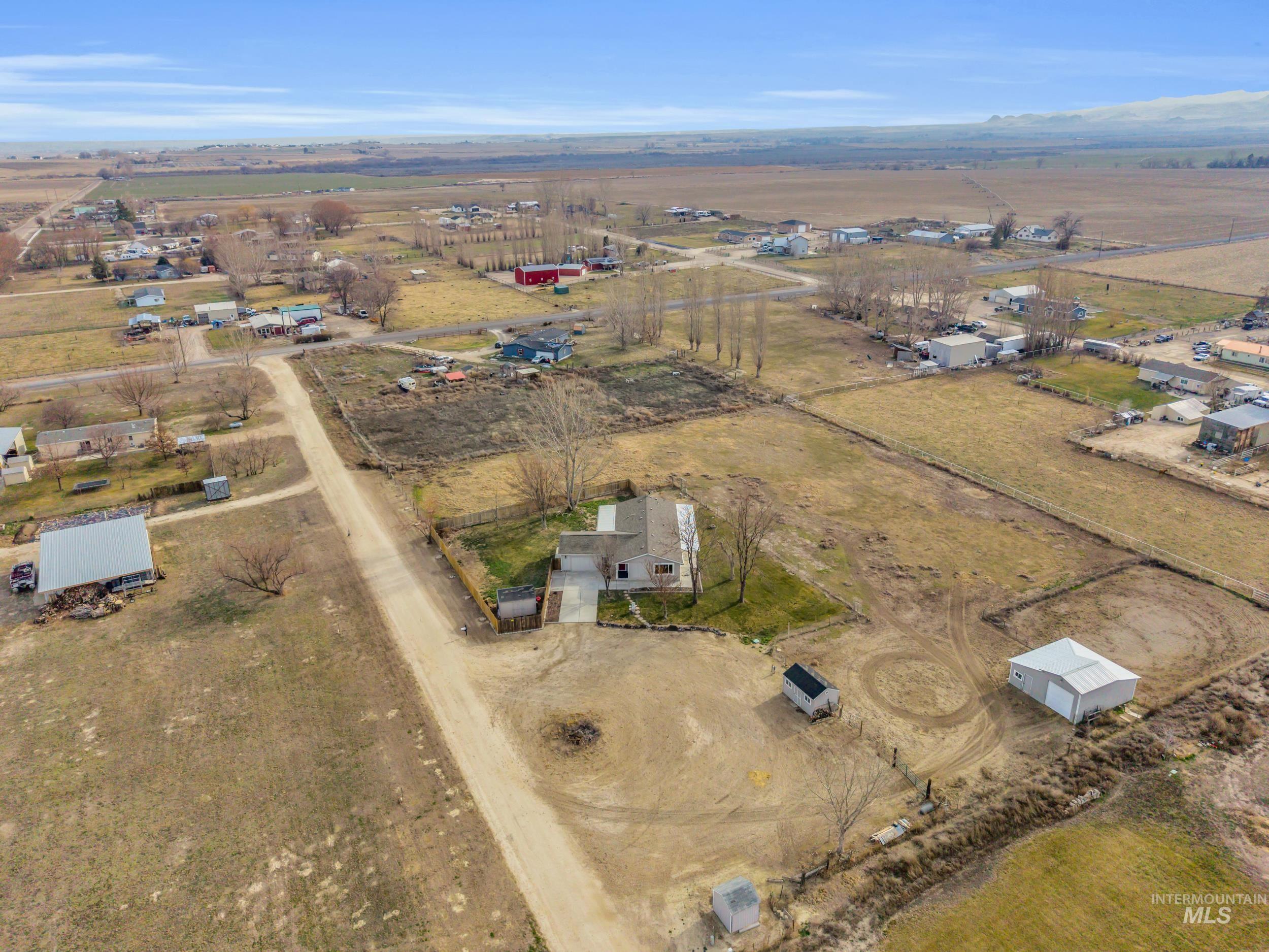 2852 Sagebrush Lane, Homedale, Idaho 83628, 3 Bedrooms, 2 Bathrooms, Residential For Sale, Price $485,000,MLS 98972973