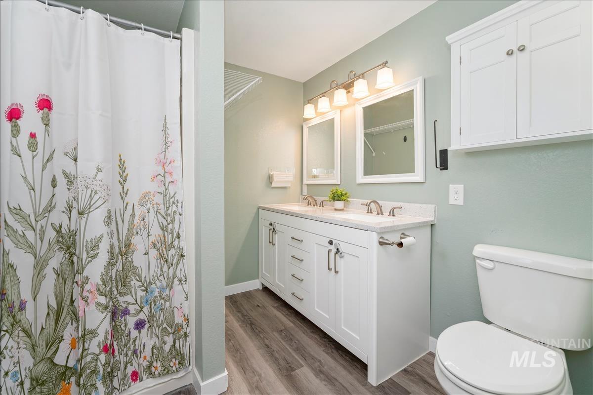 575 E 2nd South, Mountain Home, Idaho 83647, 4 Bedrooms, 2 Bathrooms, Residential For Sale, Price $330,000, 98972977