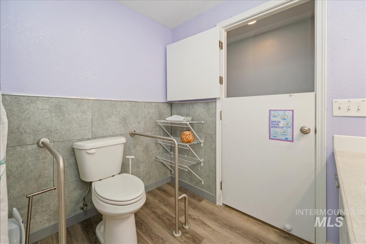 575 E 2nd South, Mountain Home, Idaho 83647, 4 Bedrooms, 2 Bathrooms, Residential For Sale, Price $330,000,MLS 98972977